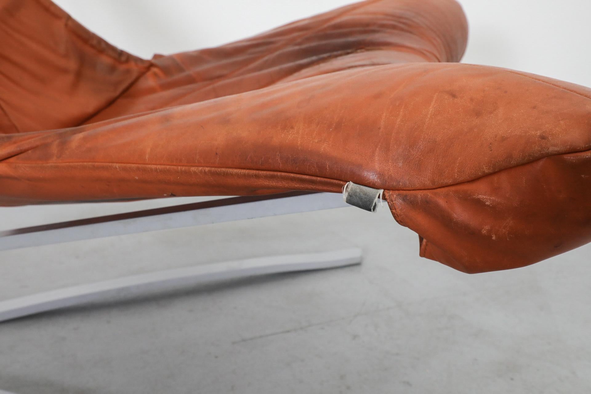 Chaise en cuir vintage 