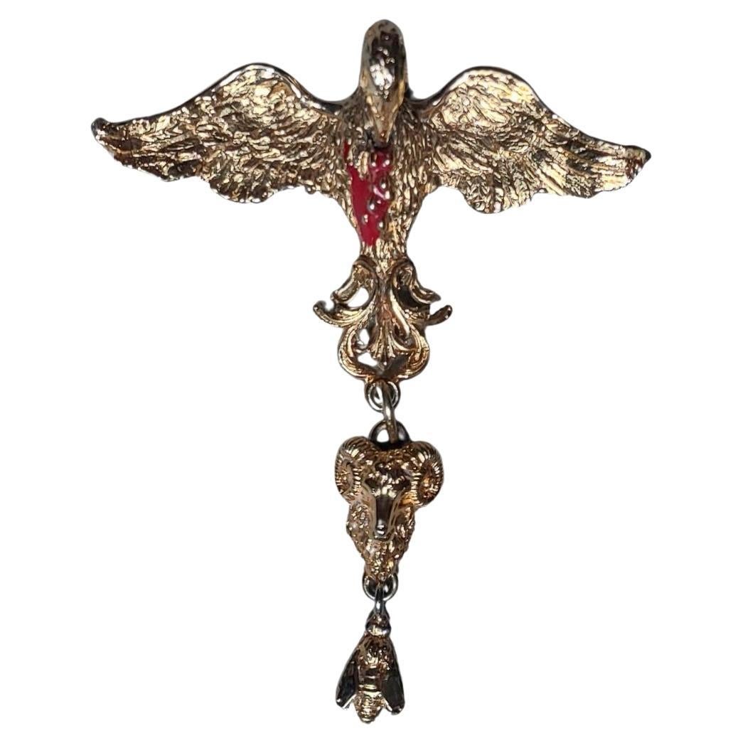 Bird Of Sacrifice Pendant Metallo dorato in vendita