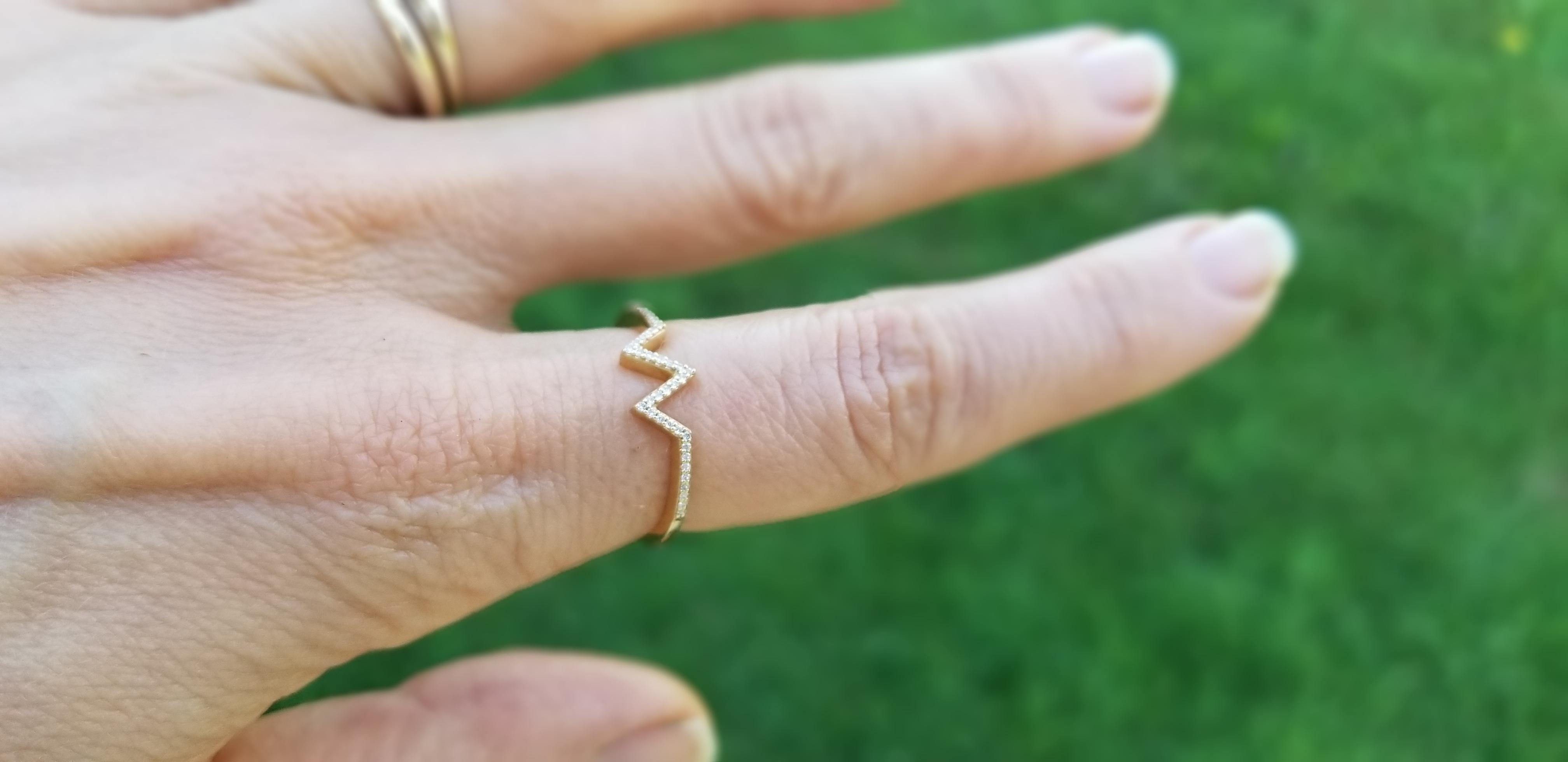 Totem Bird Ring mit Diamantenpavé für Damen oder Herren im Angebot