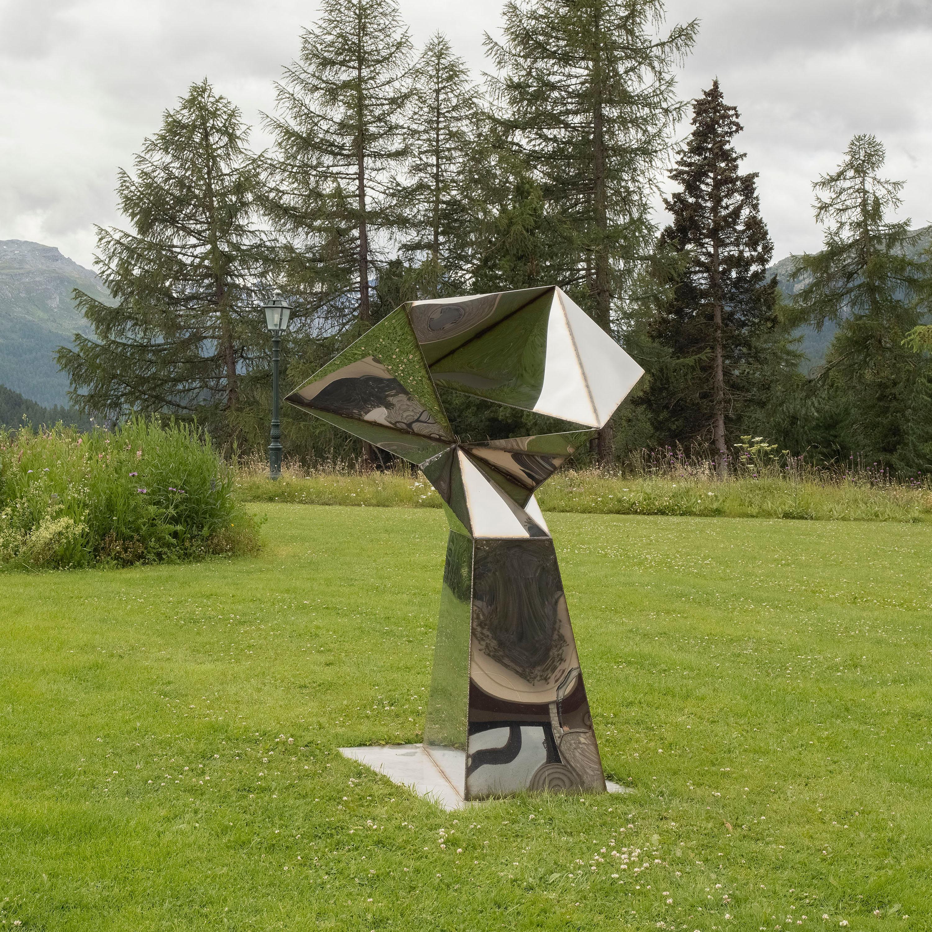 Vogel-Skulptur aus geschweißtem, hochglanzpoliertem Edelstahl von Julian Mayor (Poliert) im Angebot
