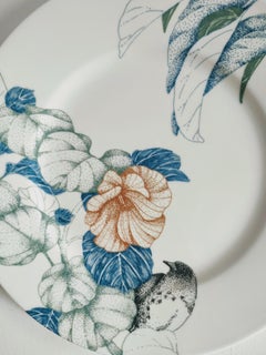 Bird Song, assiette à dessert contemporaine en porcelaine avec oiseaux et fleurs