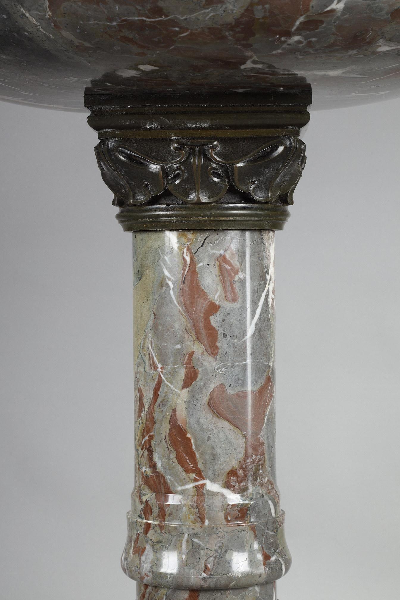 Birdbath in Grey and Red Marble with Bronze Decoration In Good Condition For Sale In Paris, FR