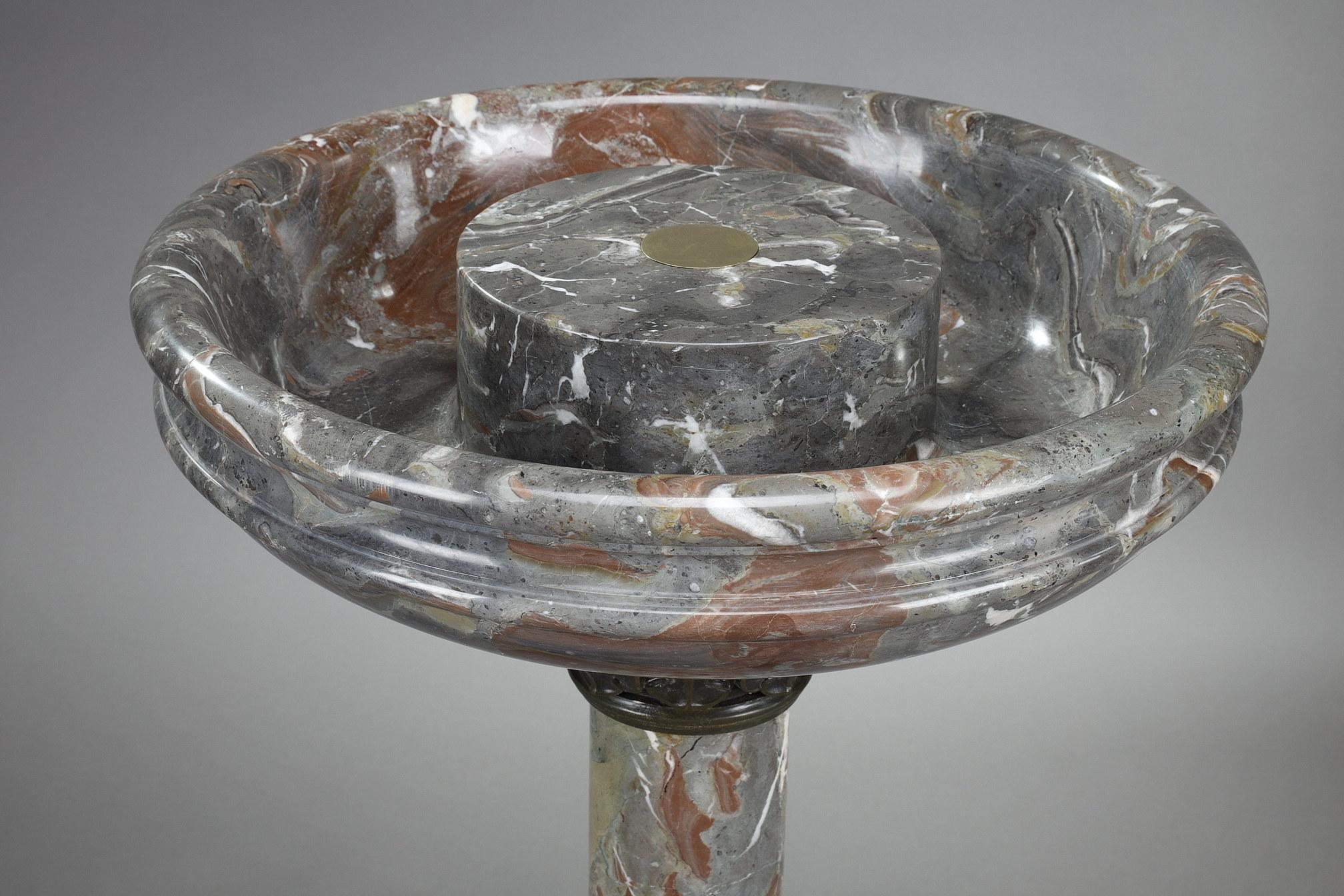 Birdbath in Grey and Red Marble with Bronze Decoration For Sale 1