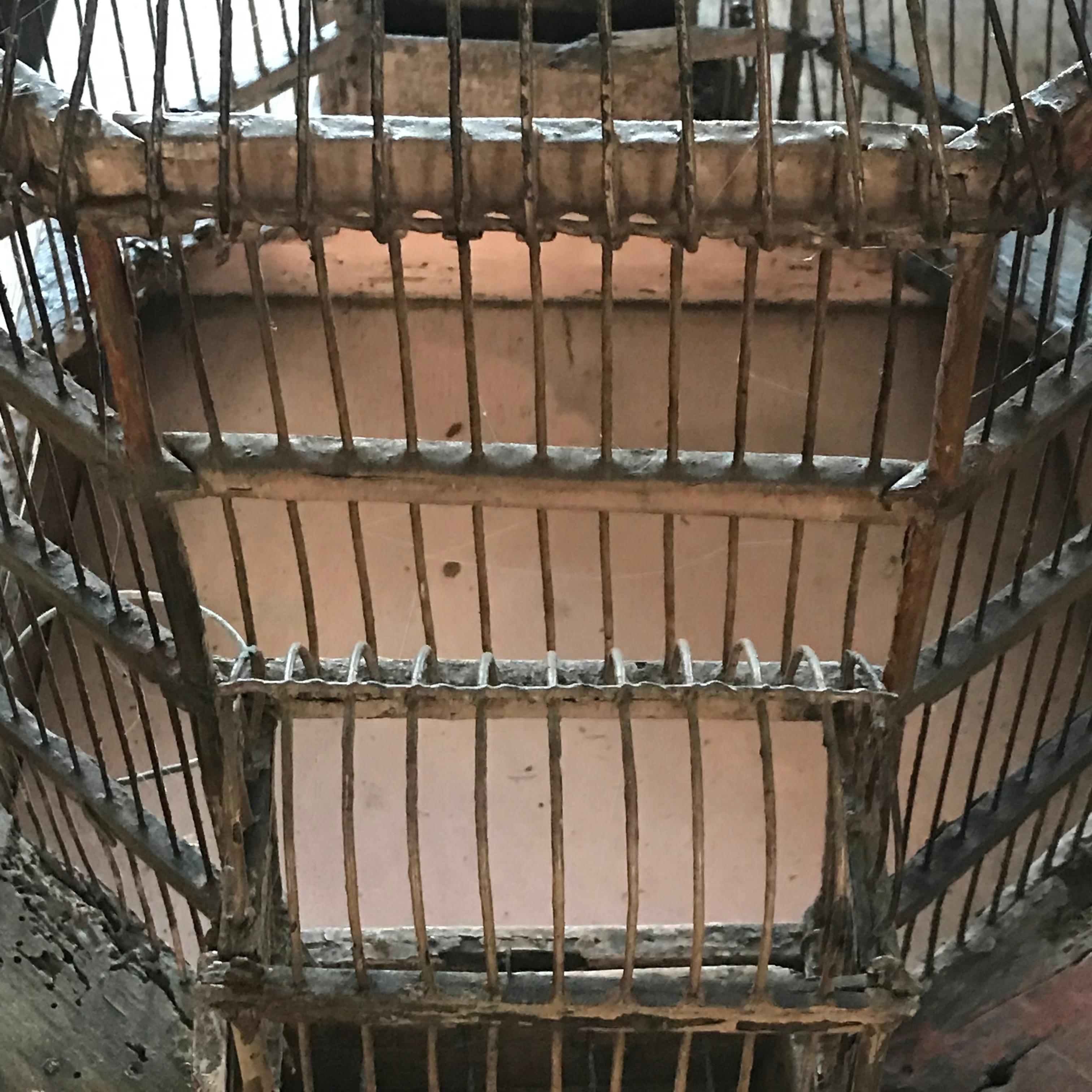 Cage à oiseaux italienne du 19ème siècle Bon état - En vente à Los Angeles, CA