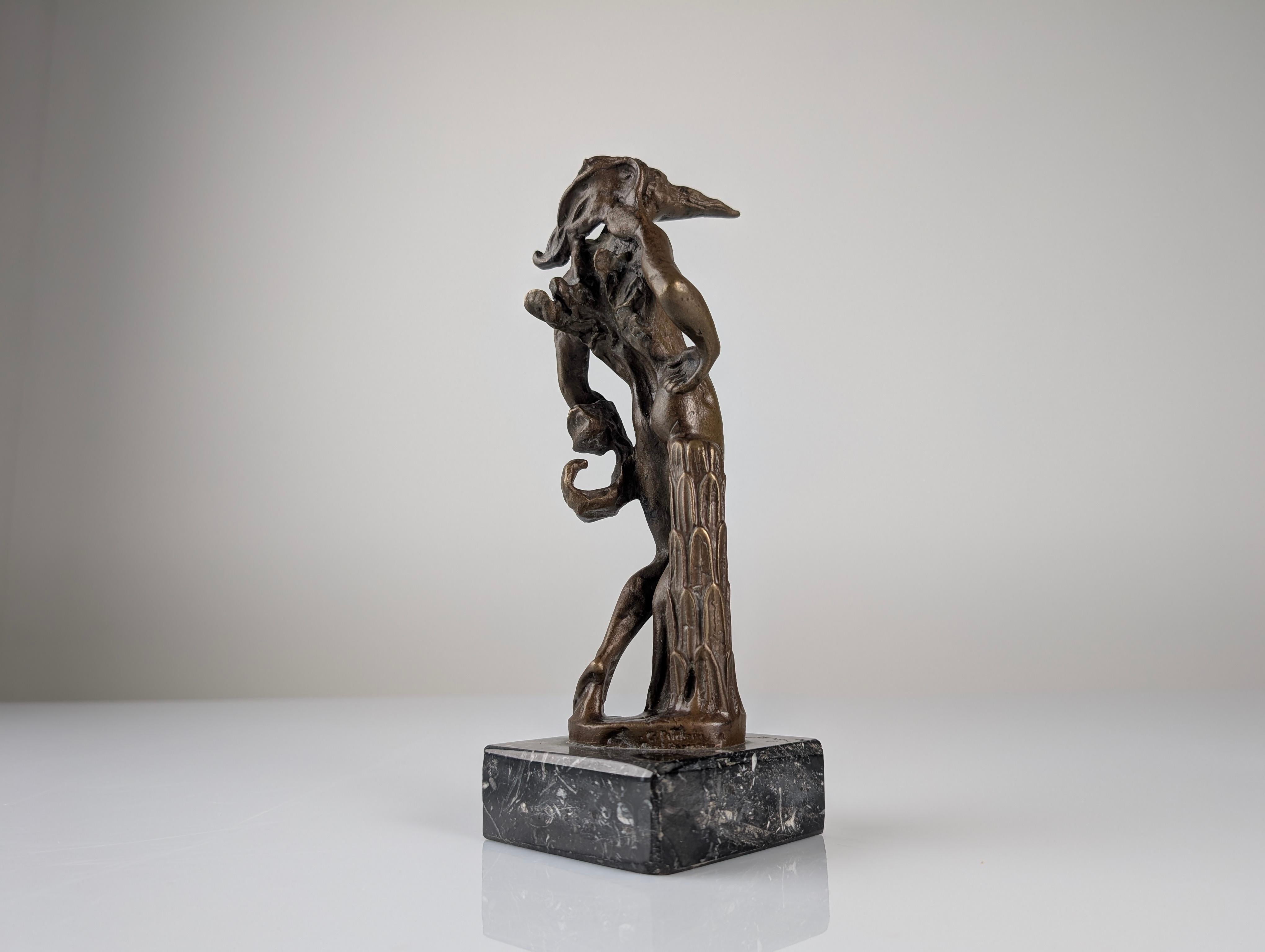 Escultura de bronce 