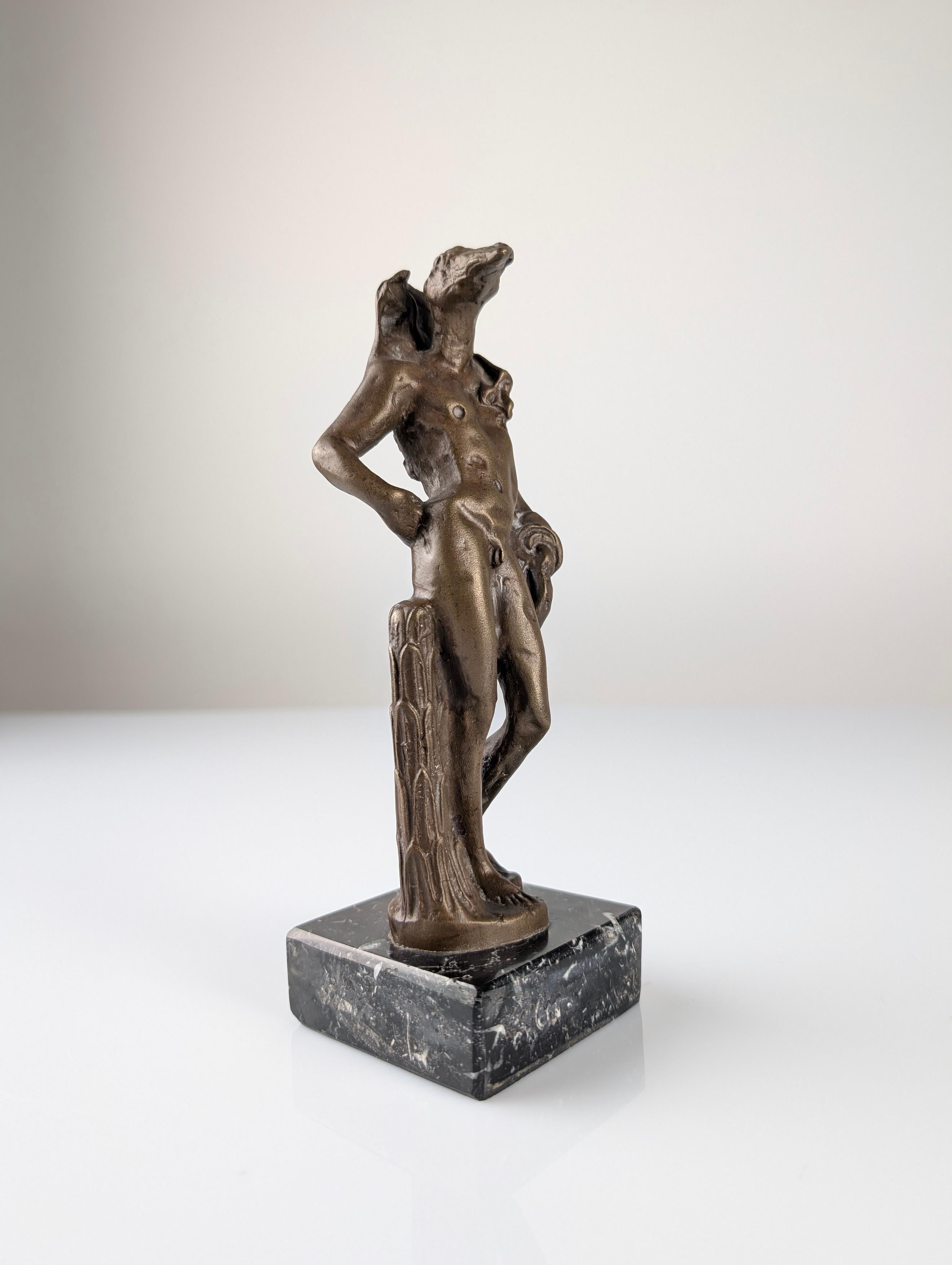 Escultura de bronce 