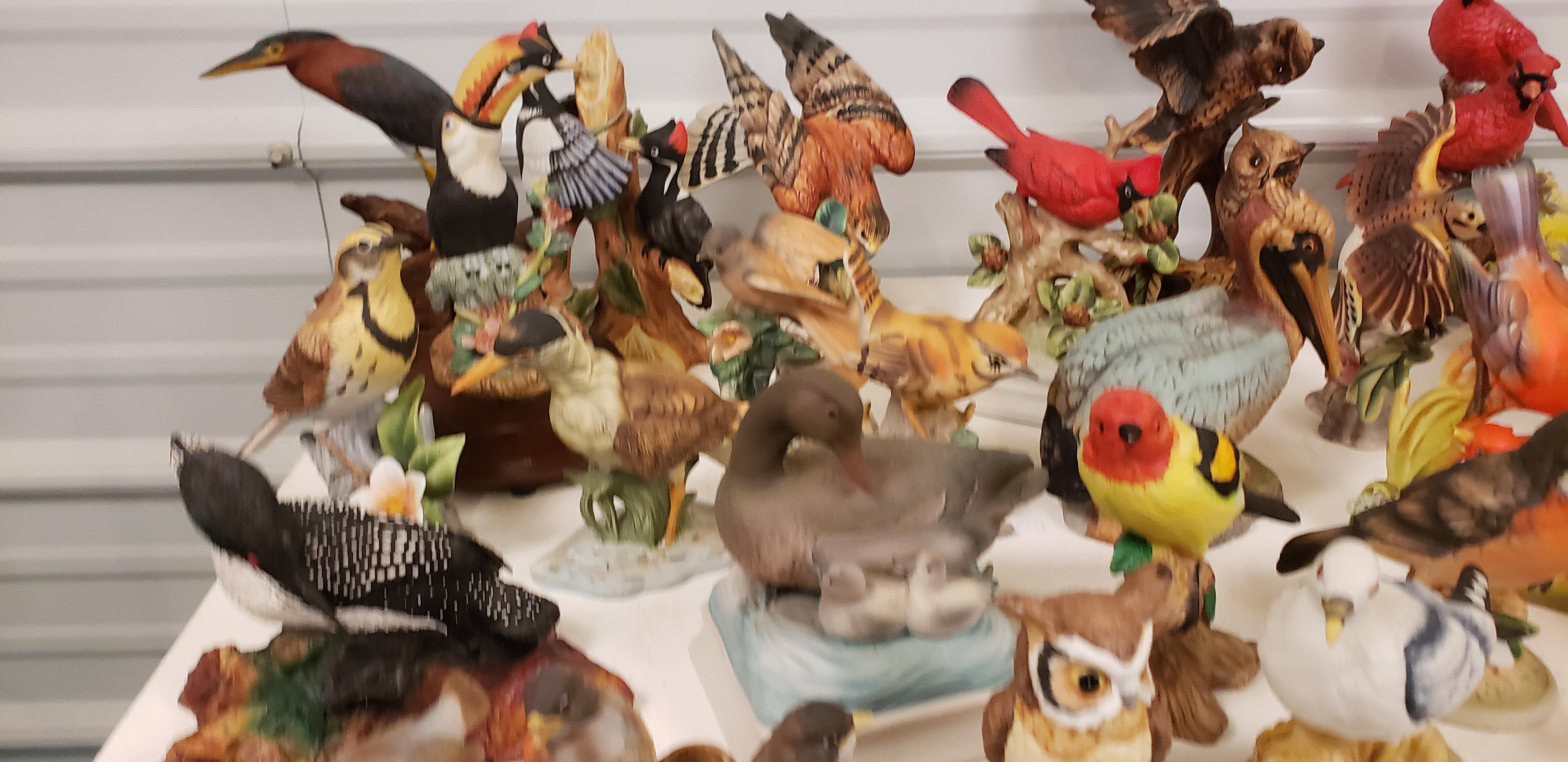 Birds a Collection of 25 Bird Figures and Music Boxes For Sale 7