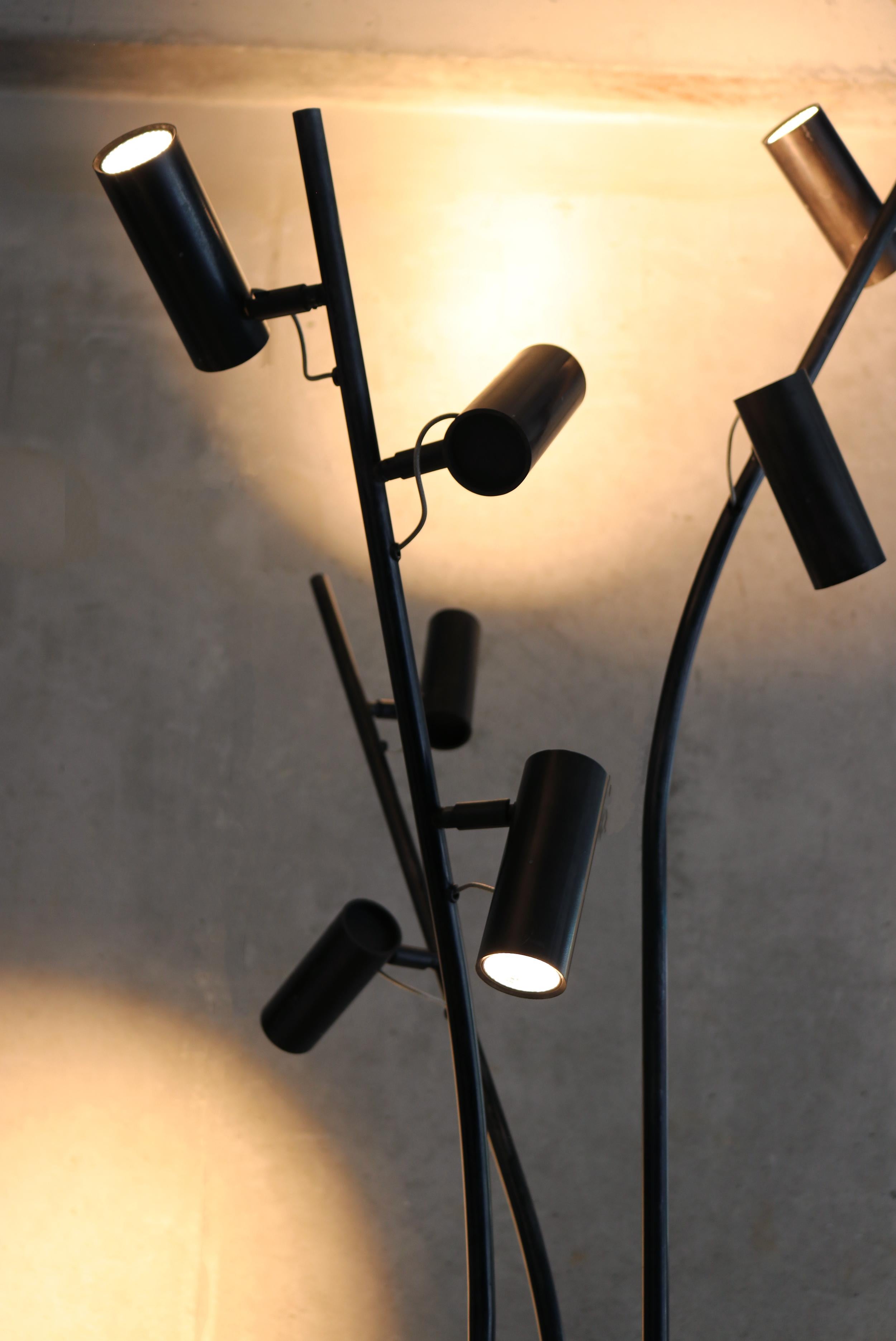 Birds contemporary stehleuchte aus beton/eisen, led-spots (Geschwärzt) im Angebot