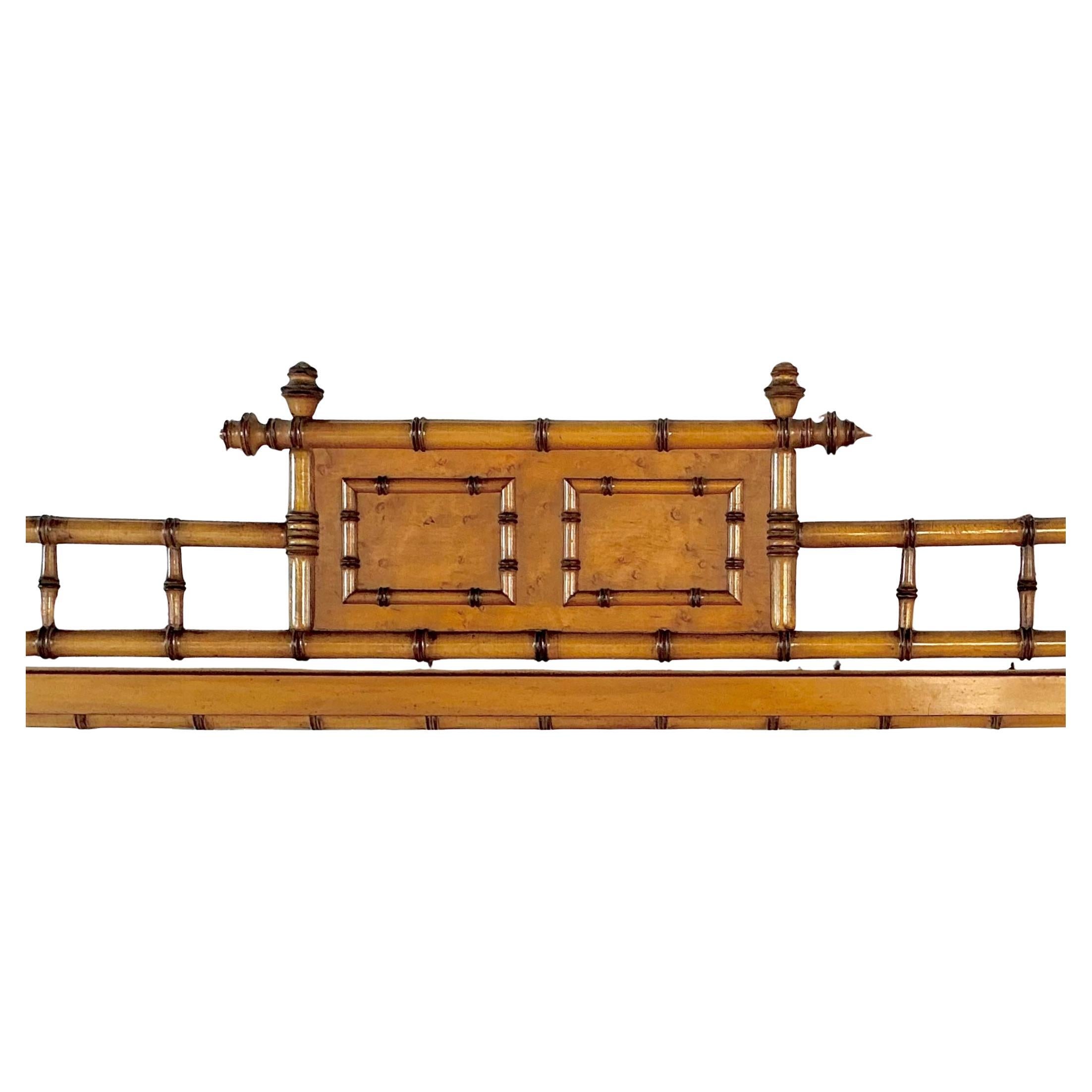 Bird's Eye Maple and Faux Bamboo Dresser/Commode In condizioni buone in vendita a Bradenton, FL