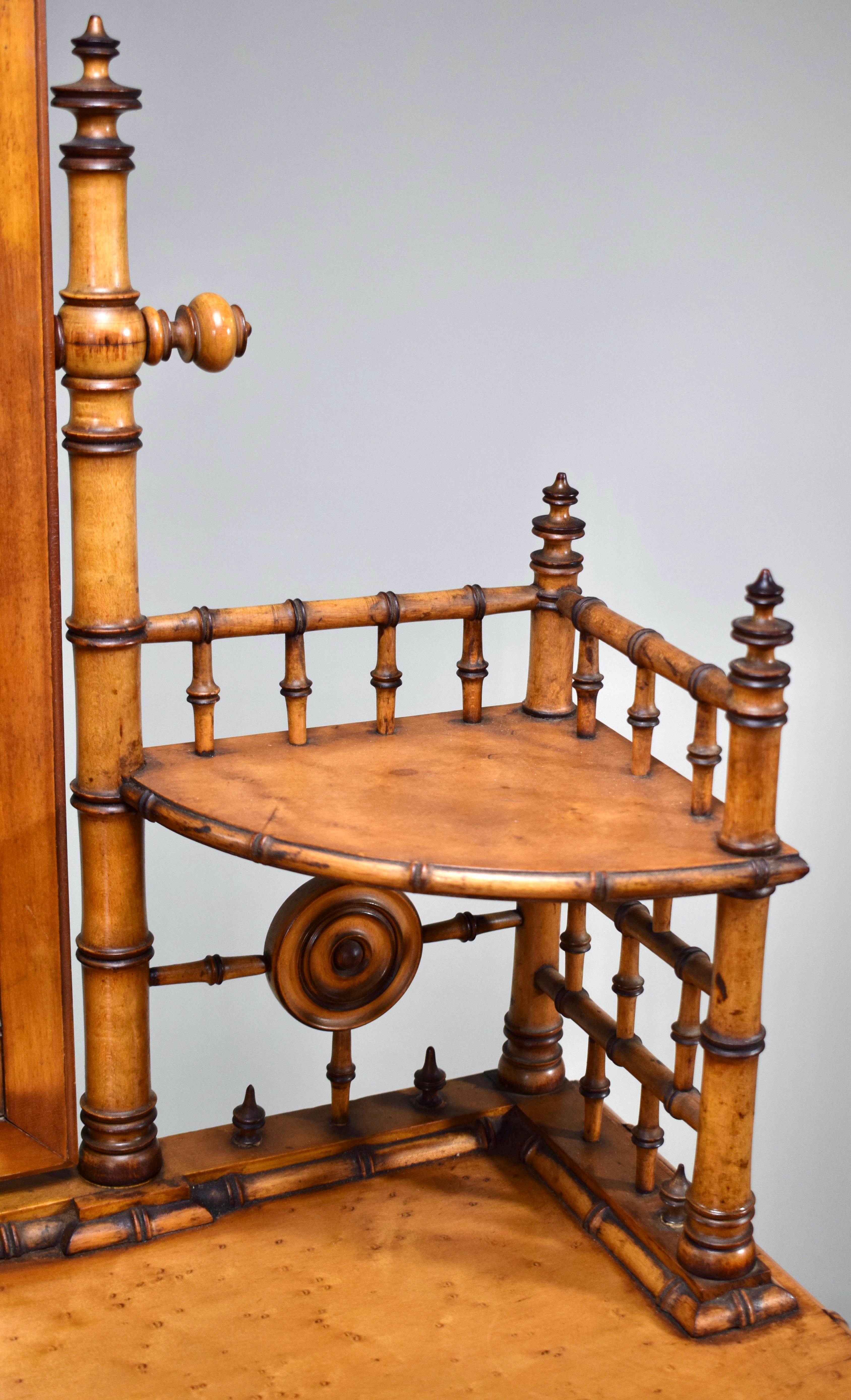 Bird's-Eye Maple Faux Bamboo Dressing Table and Chair by R J Horner & Co en venta 6