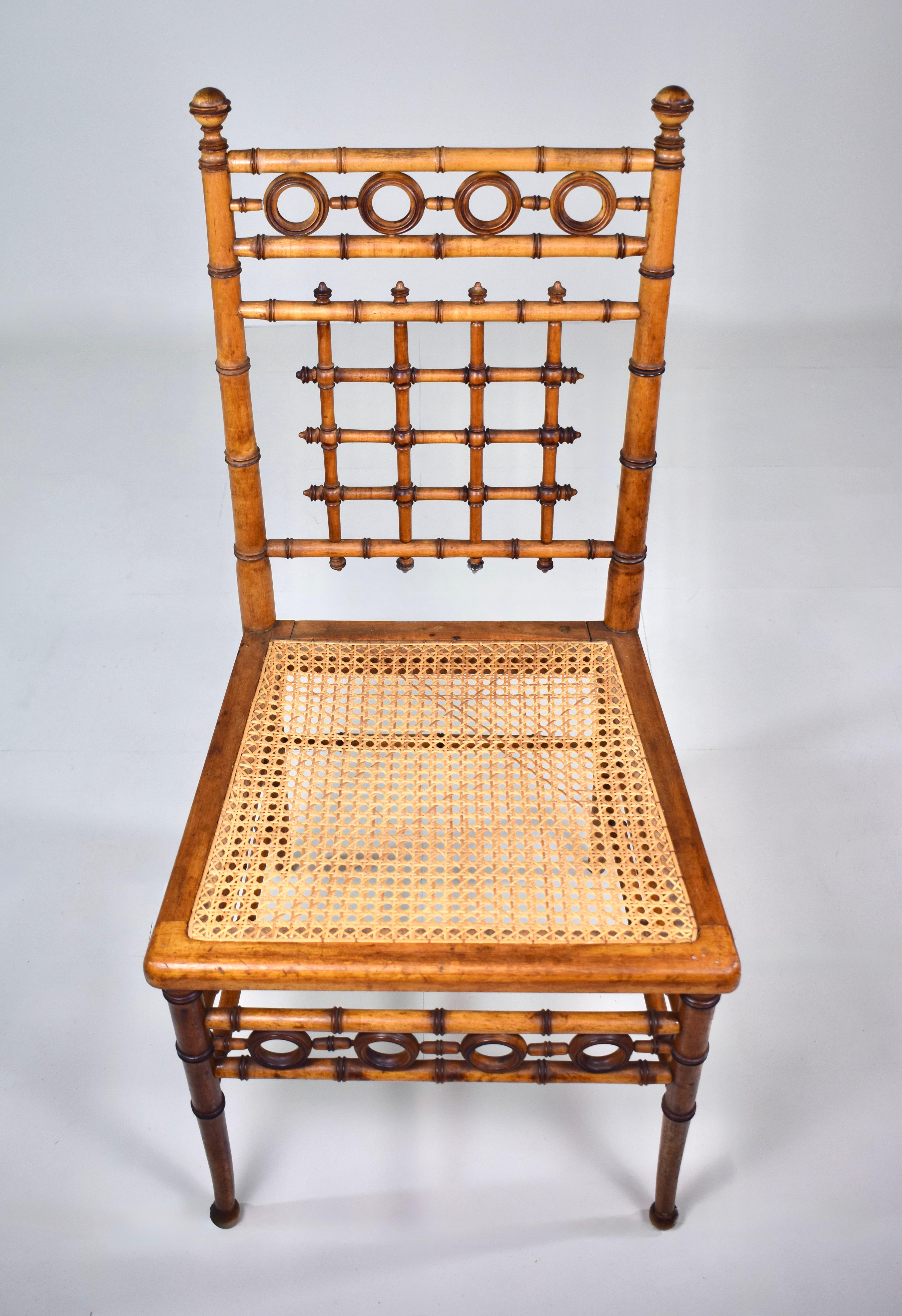 Bird's-Eye Maple Faux Bamboo Dressing Table and Chair by R J Horner & Co en venta 8