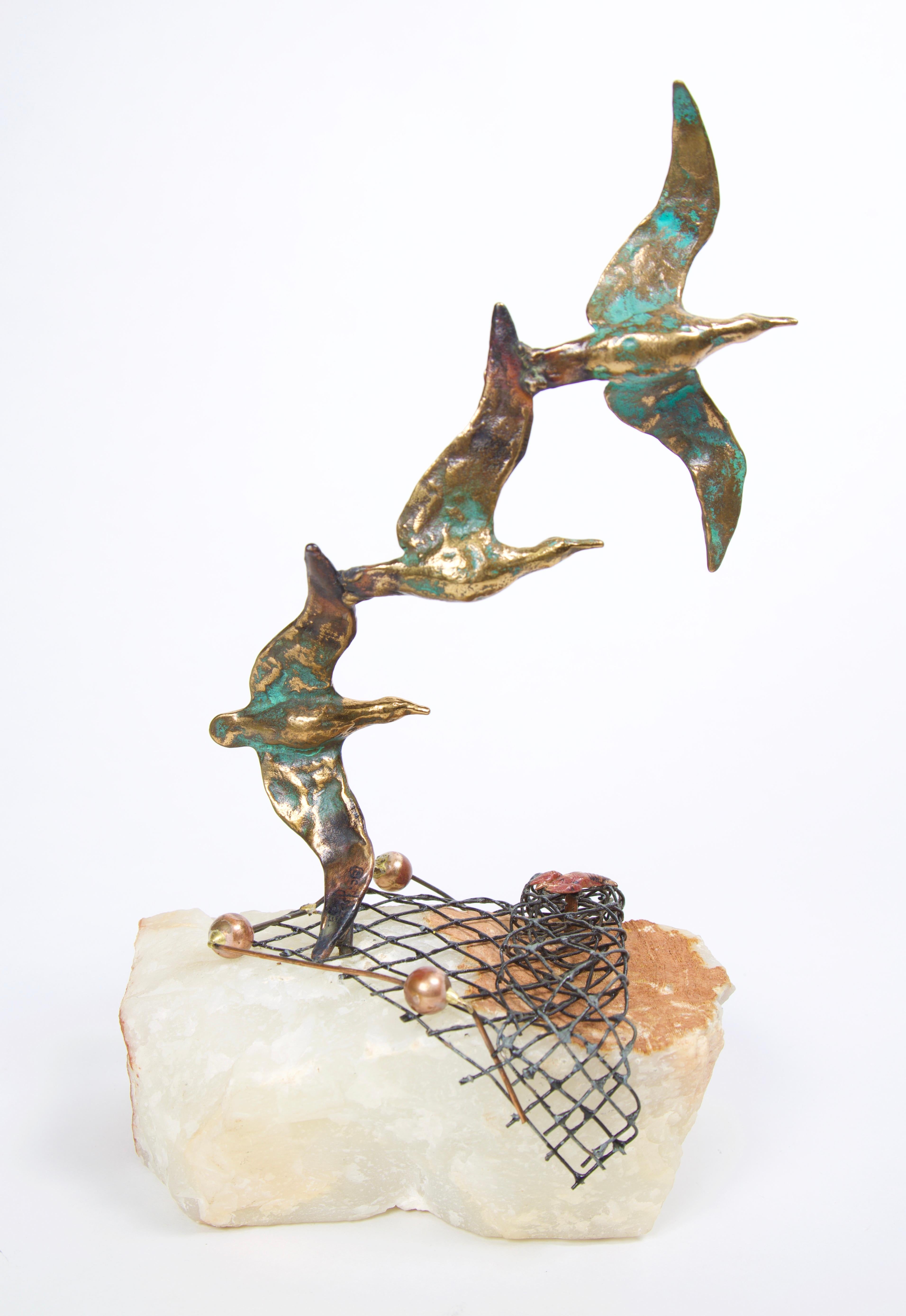 Mid-Century Modern Sculpture d'oiseaux en vol au large de la côte sur pierre d'onyx de Curtis Jere en vente