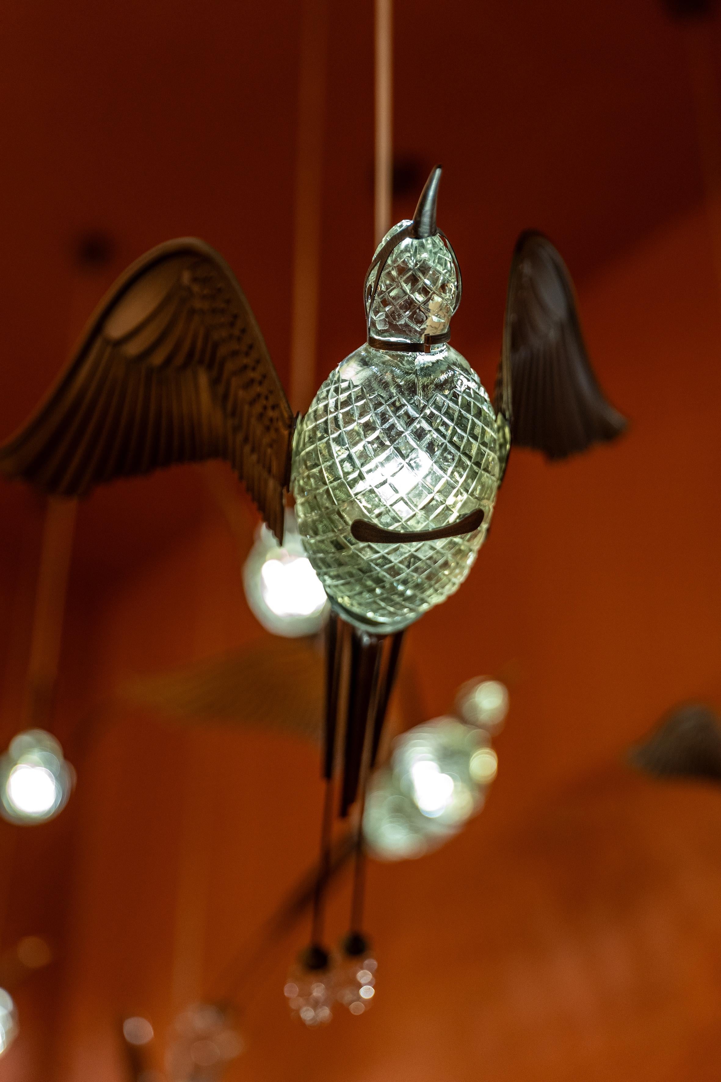 Art Déco Ciondolo a forma di Uccelli del Paradiso Medio in vendita