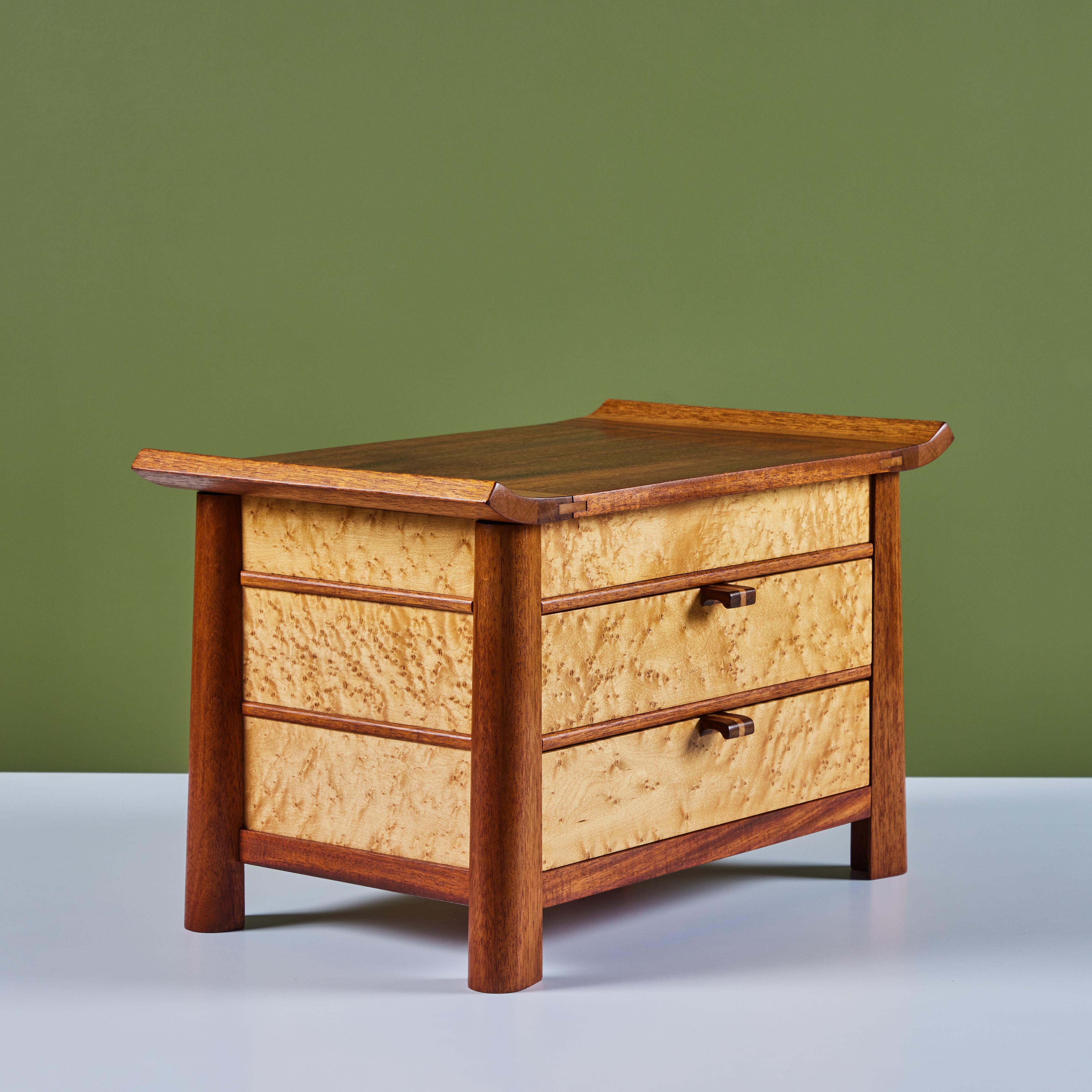 American Birdseye Maple and Mahogany Jewelry Box For Sale