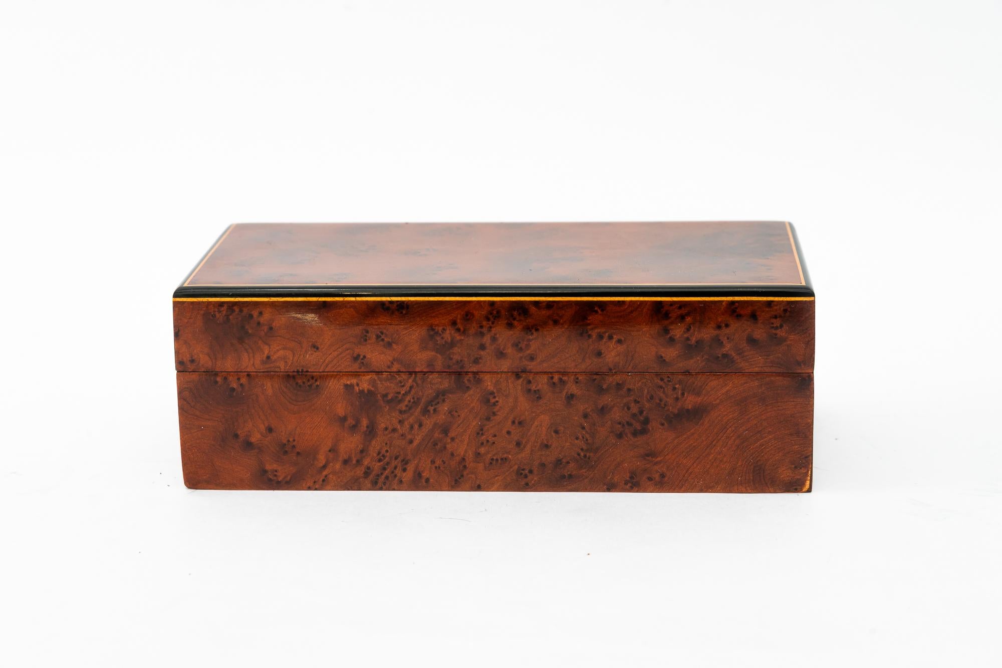 Art Deco Birdseye wood box with inlays on the edges vienna around 1920s For Sale