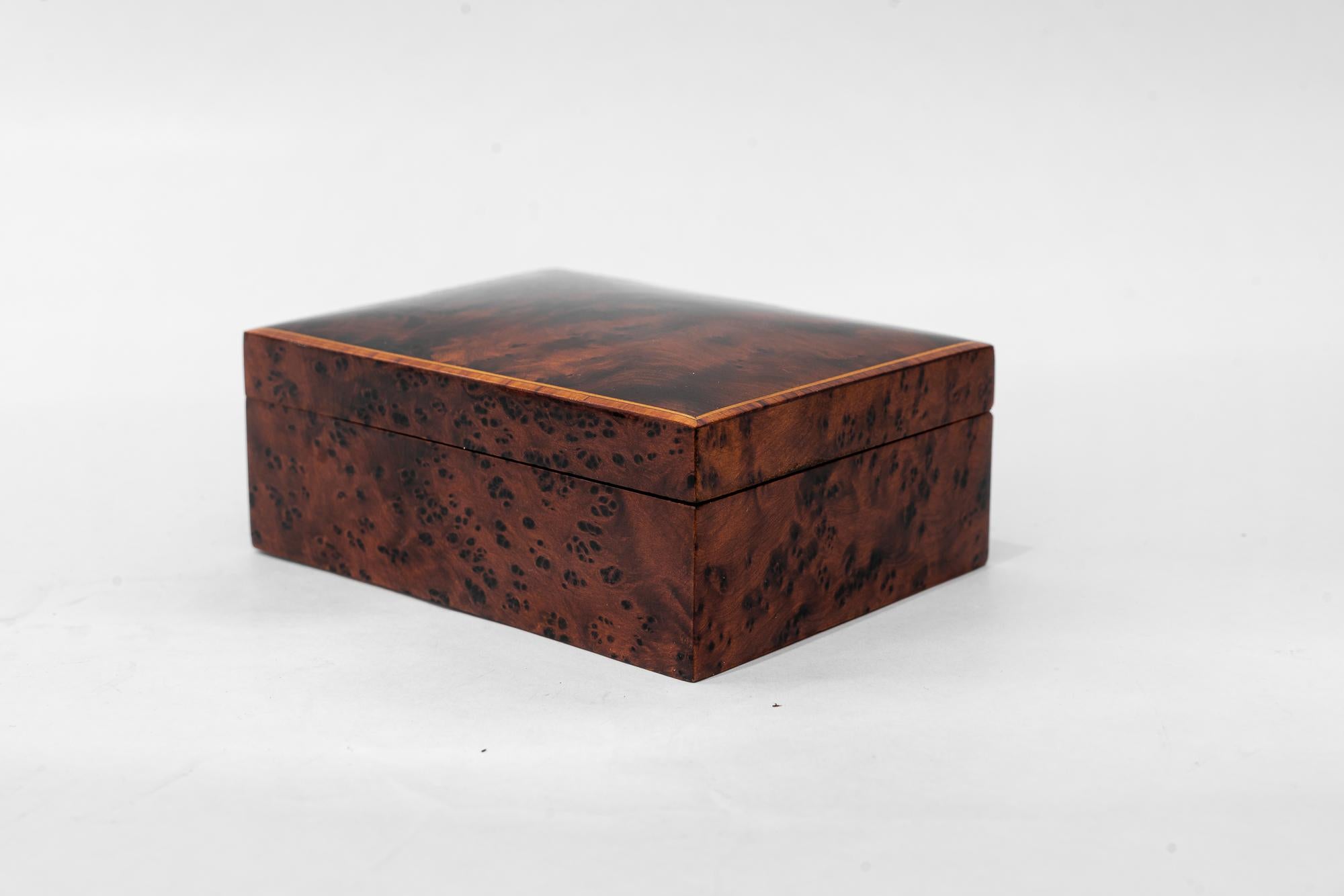 Art Deco Birdseye wood box with inlays on the edges vienna around 1920s For Sale