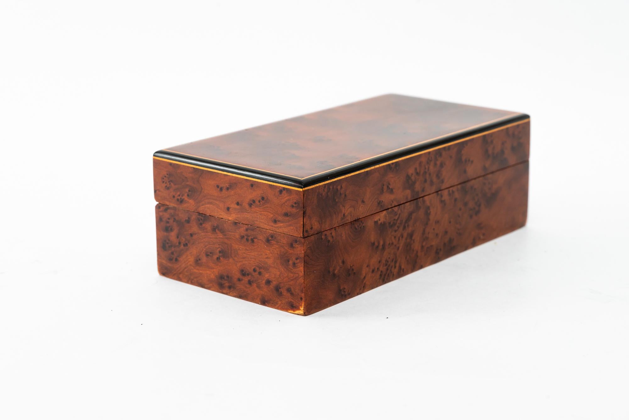 Austrian Birdseye wood box with inlays on the edges vienna around 1920s For Sale