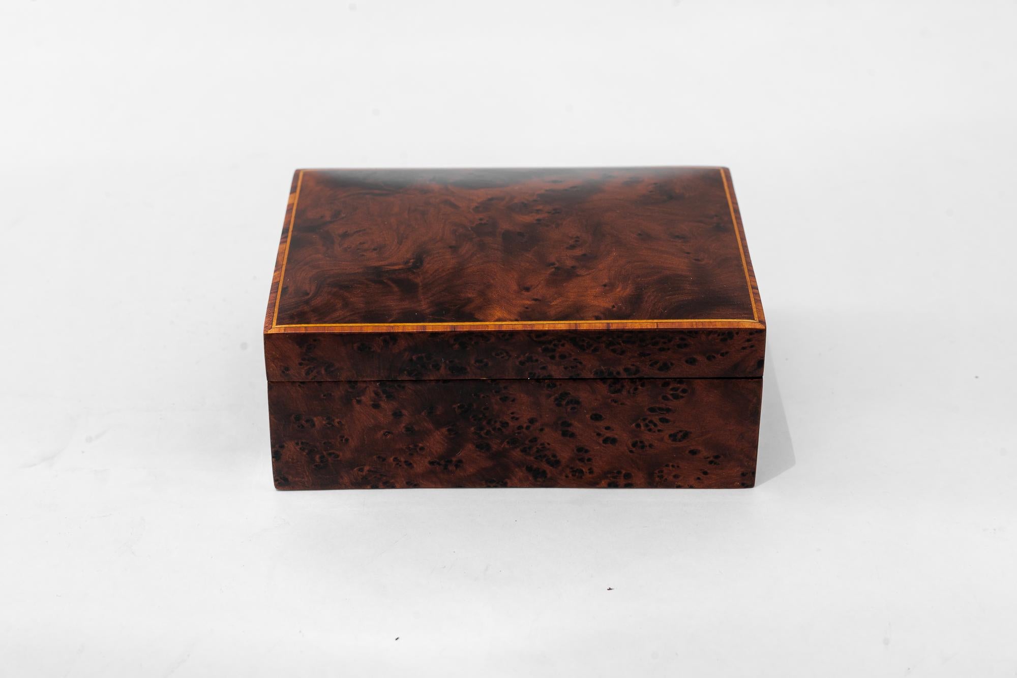 Polished Birdseye wood box with inlays on the edges vienna around 1920s For Sale