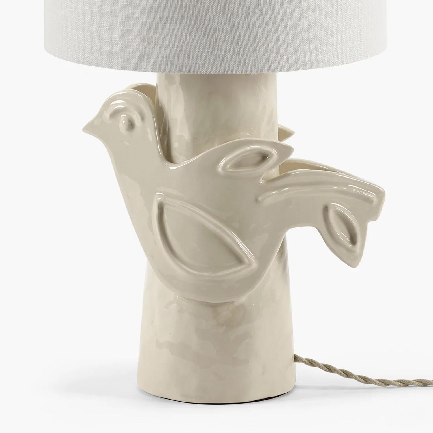 Fait main Lampe de table blanche crème oiseau en vente