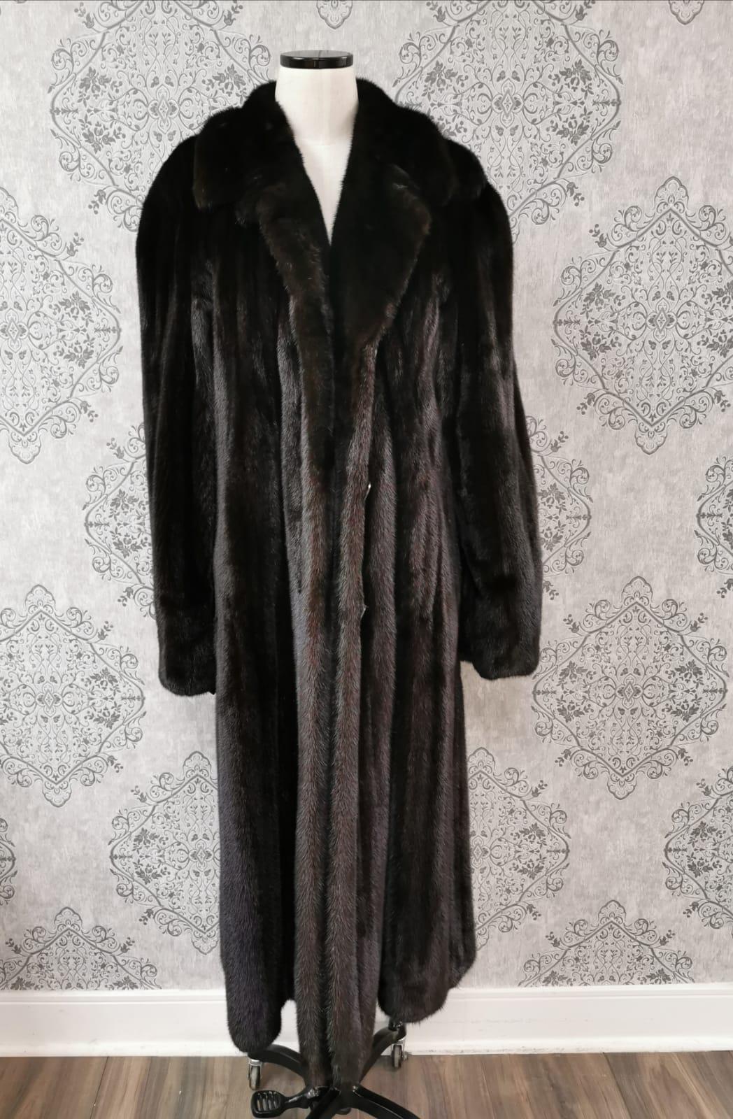 Black Pre-owned Birger Christensen Ranch Female Mink Fur Trench Coat (Size 14-M/L)
