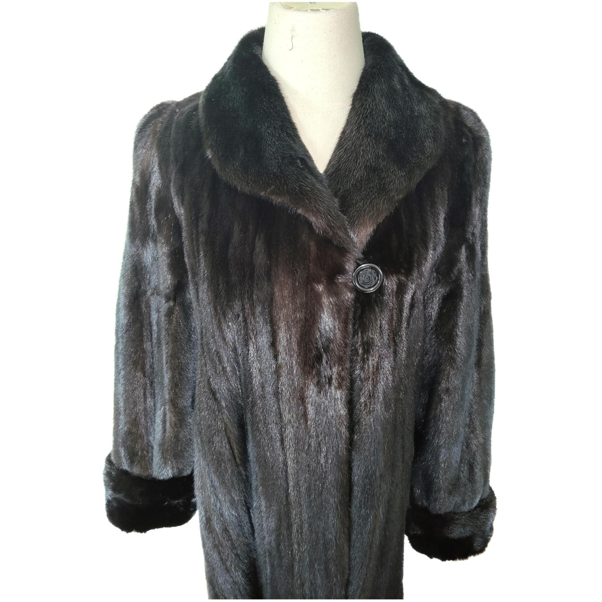 Birger Christensen Ranch Manteau imperméable en fourrure de vison pour femme (taille 14-16 M/L) en vente 10