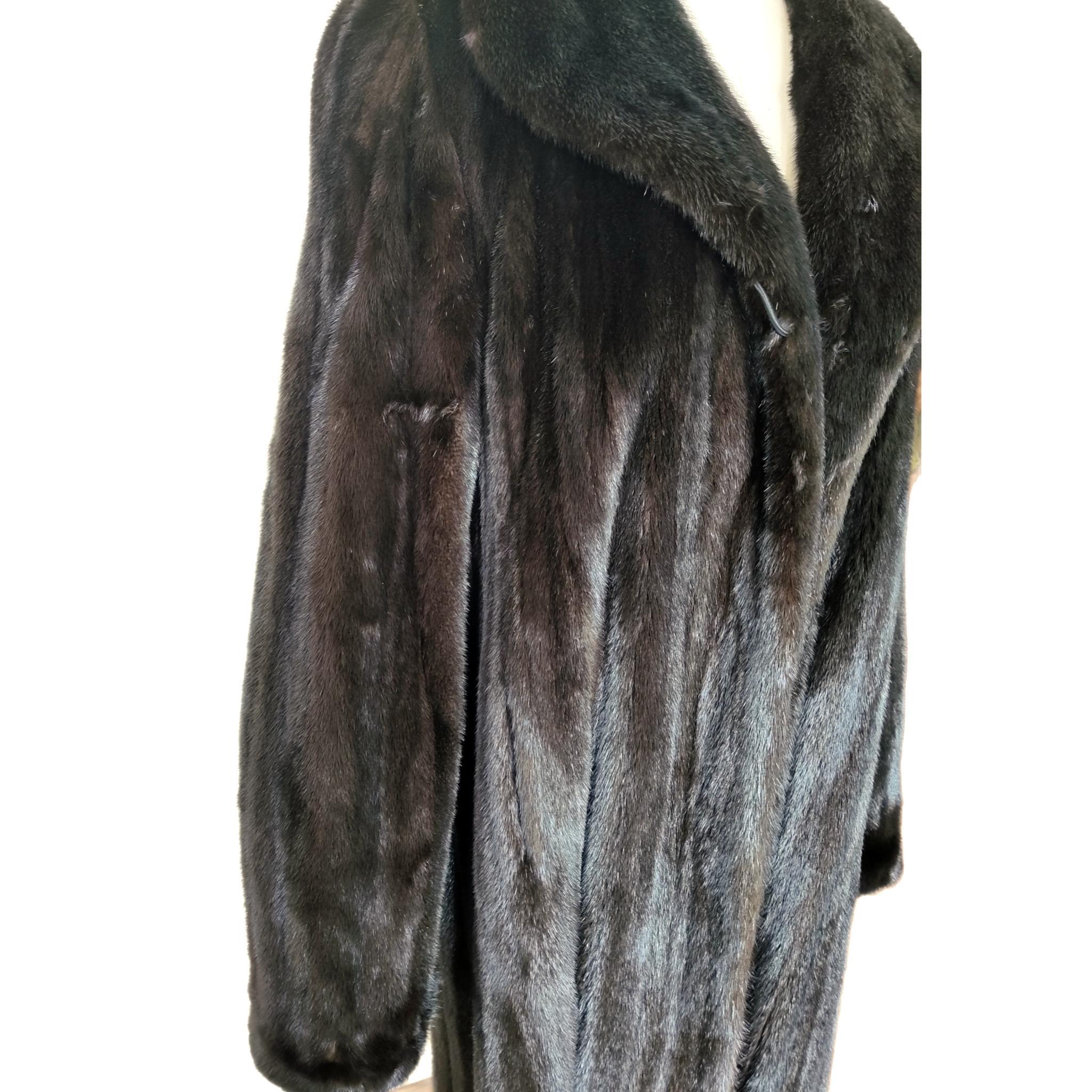 Birger Christensen Ranch Manteau imperméable en fourrure de vison pour femme (taille 14-16 M/L) en vente 12