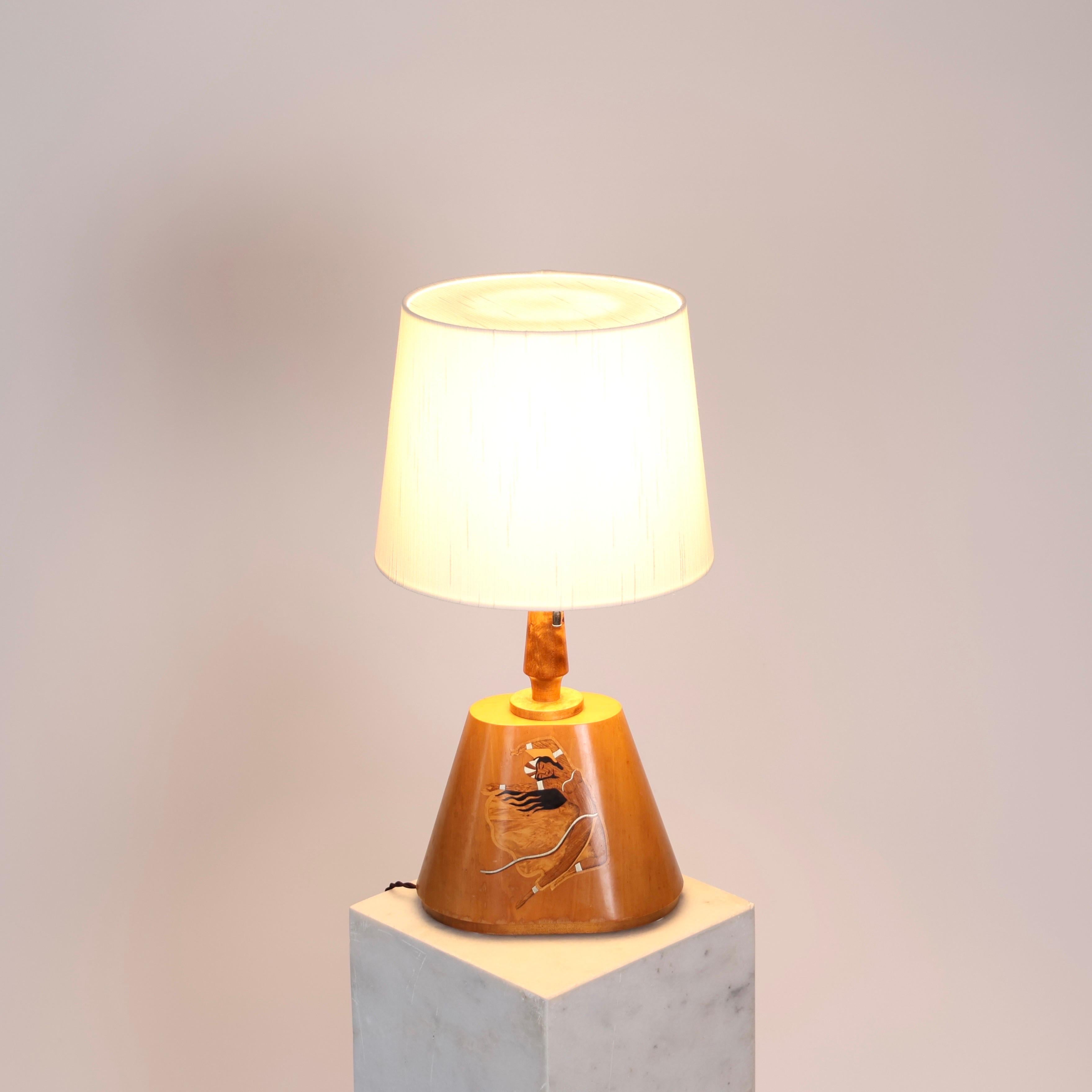 Marqueterie Lampe de table en intarsia de Birger Ekman, 1939, Suède en vente