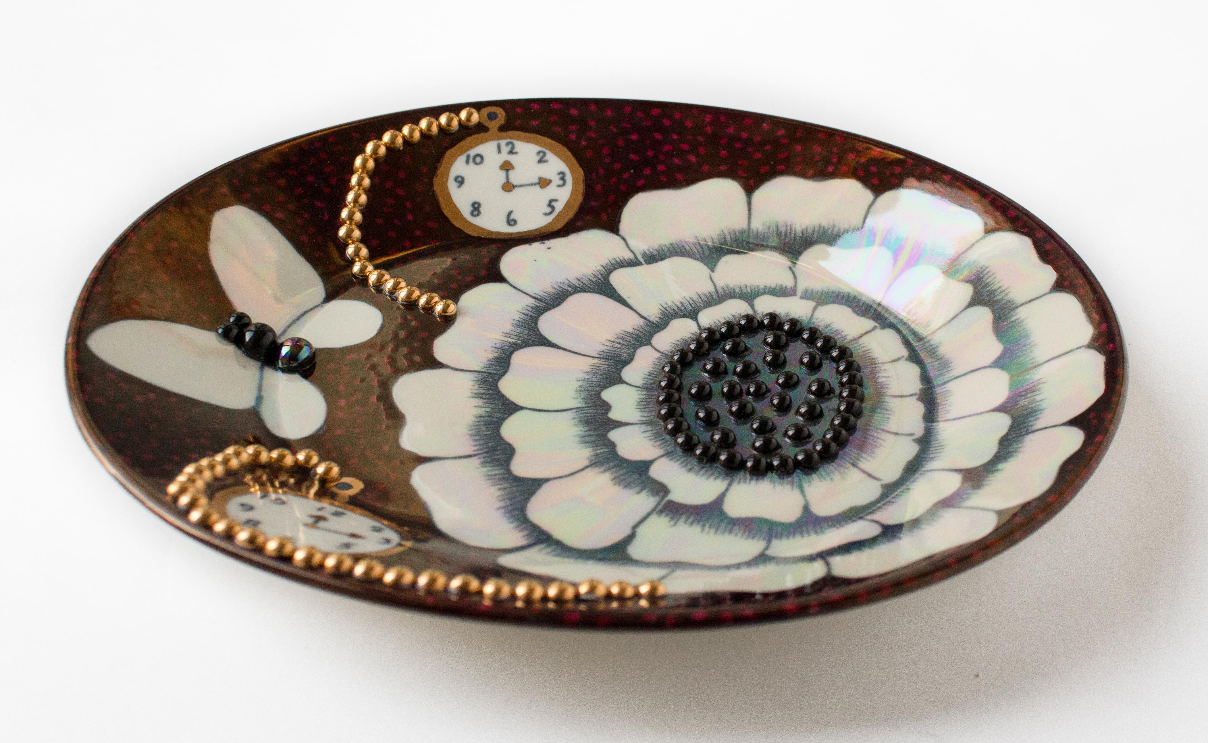 Scandinavian Modern Birger Kaipiainen Ceramic Plate with Flower and Beaded Detailing Rörstrand For Sale