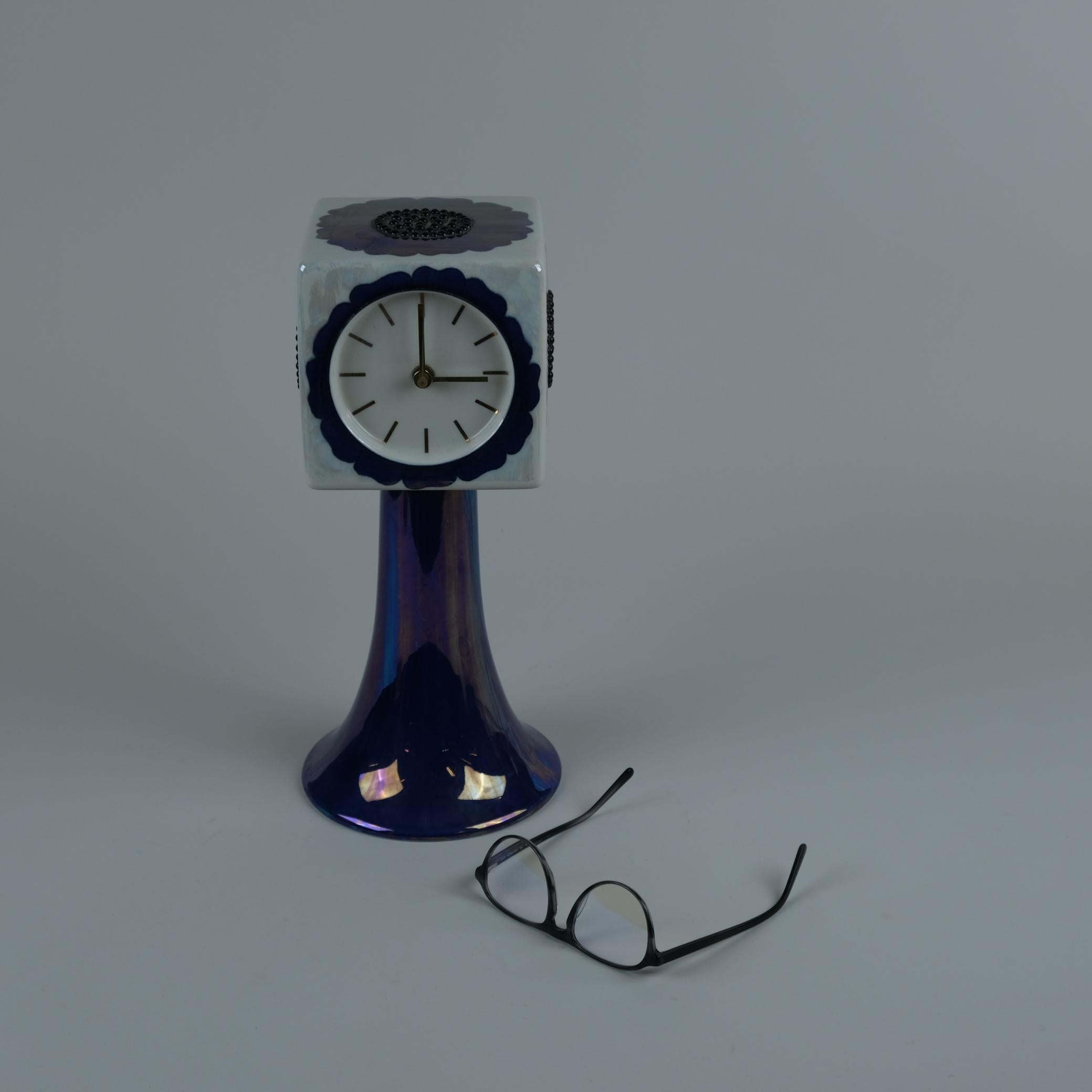 Birger Kaipiainen Decorative Ceramic Table Clock, Flower and Beeds, Arabia 1970s For Sale 1
