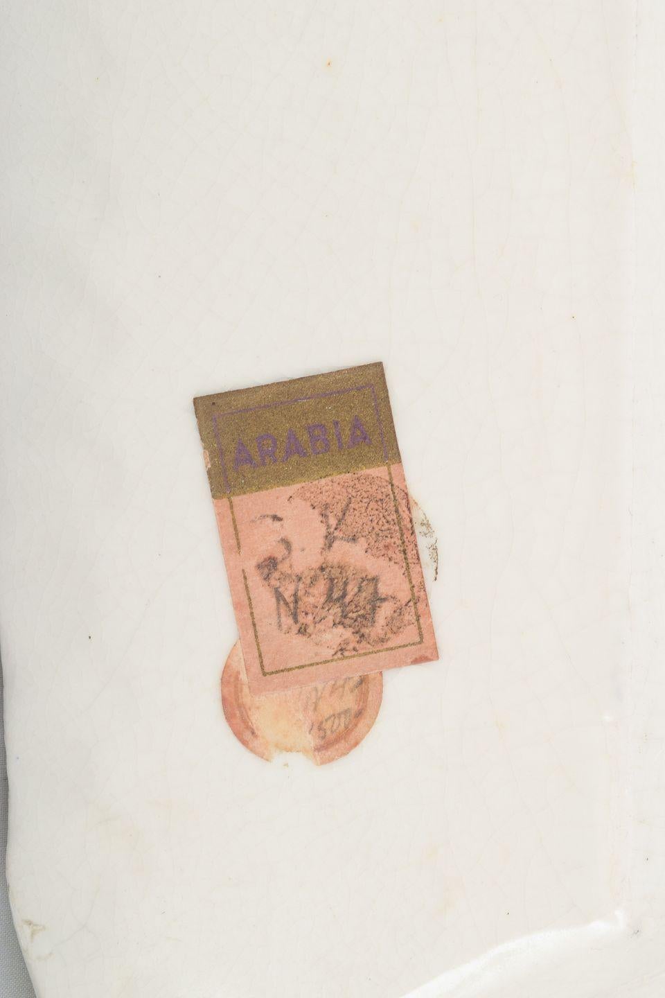 Birger Kaipiainen für Arabia. Große quadratische Keramikschale mit Blumendekor. im Zustand „Hervorragend“ im Angebot in København, Copenhagen