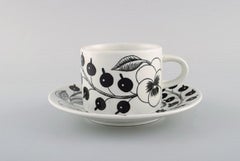 Birger Kaipiainen for Arabia, Three "Paratiisi" Cups with Saucer