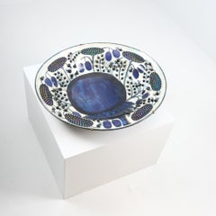 Birger Kaipiainen, Plato de cerámica muy grande, Ciruelas y bayas, Arabia Años 70