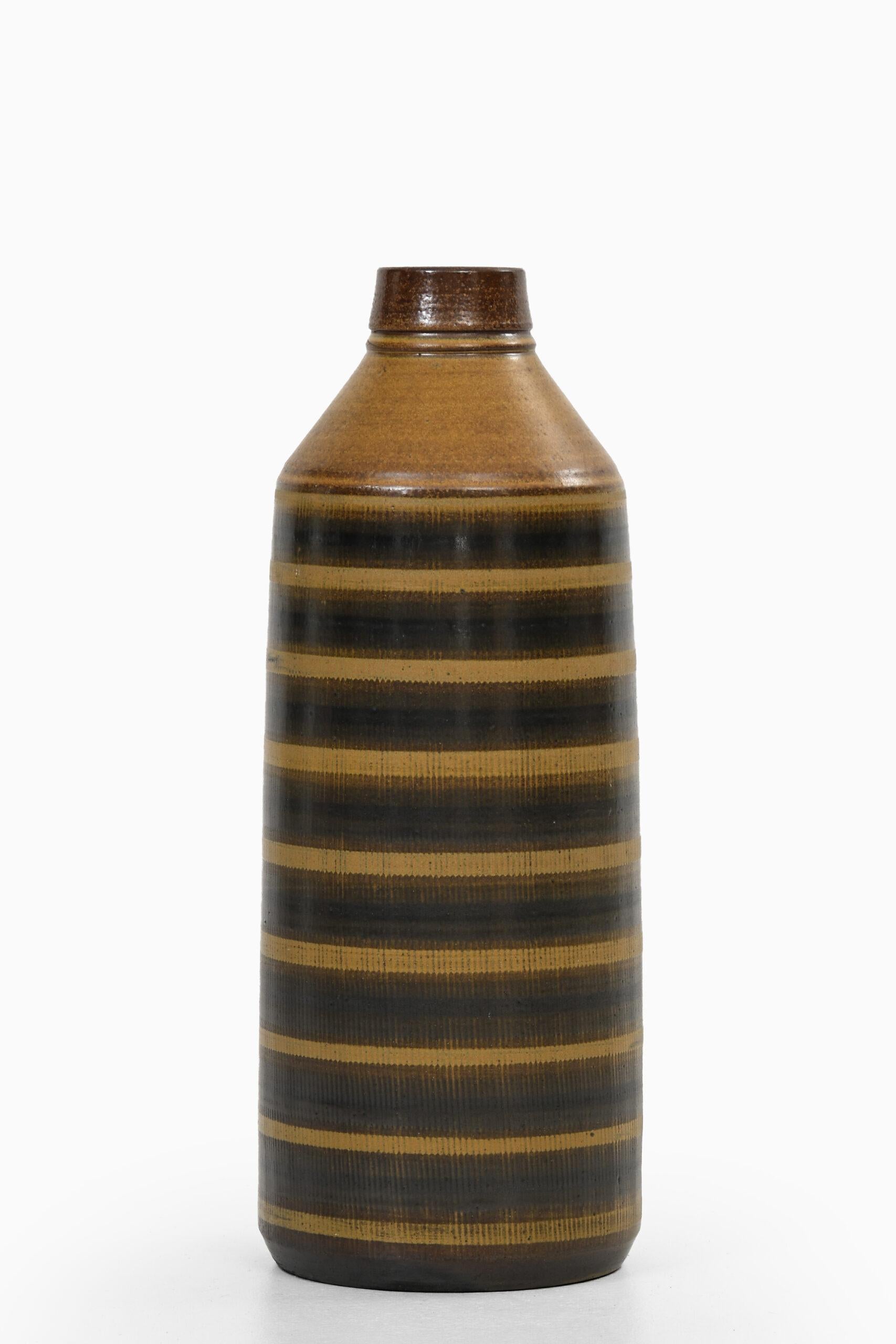 Birger Larsson Floor Vase Produced by Wallåkra in Sweden In Good Condition For Sale In Limhamn, Skåne län