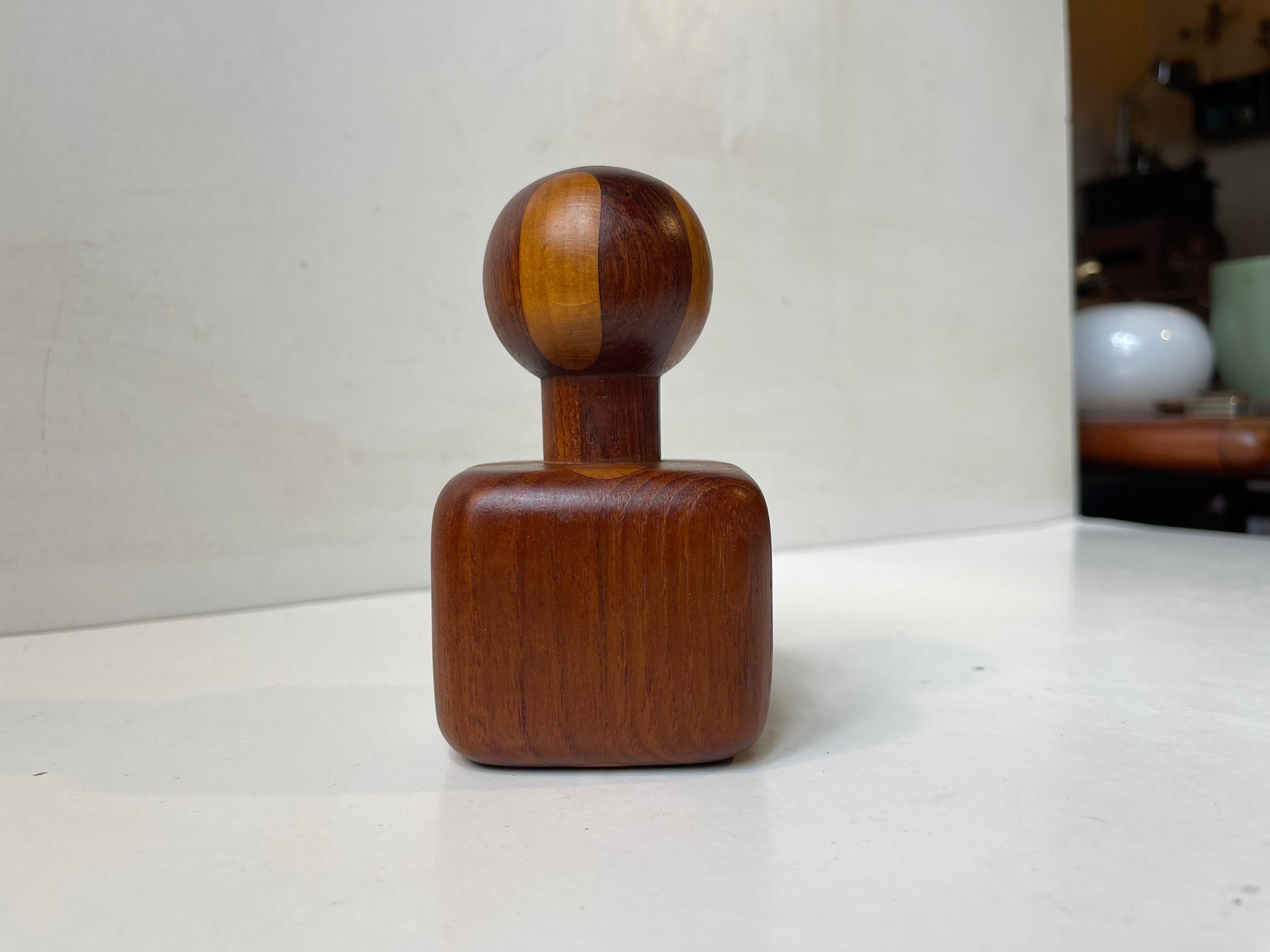Birgit Krogh Organic Modern Pfeffermühle aus Teakholz und Buche für Richard Nissen (Moderne der Mitte des Jahrhunderts) im Angebot