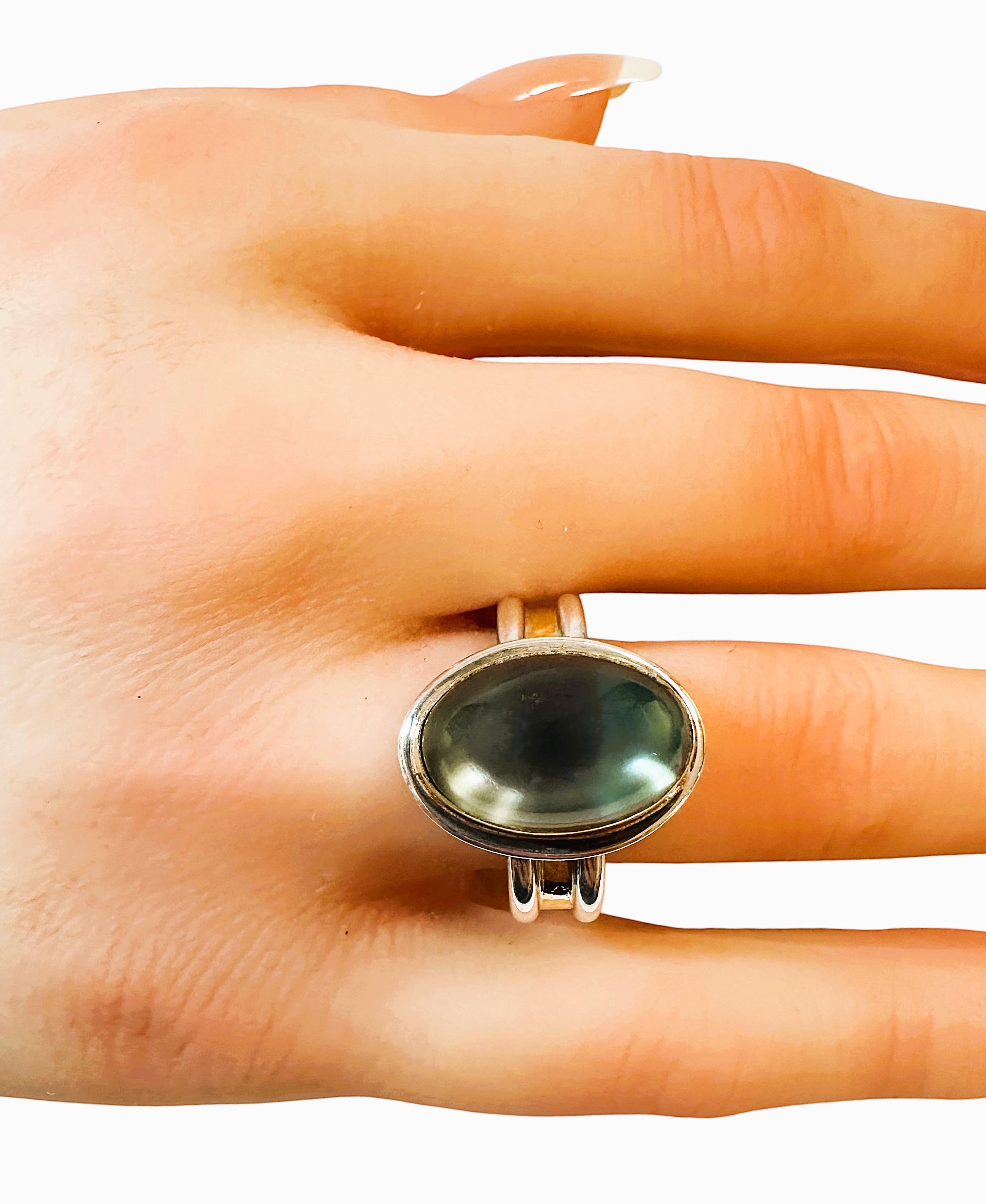 Women's Designer Birgit Kupke-Peyla 22 ct Yellow Gold & Sterling Greenish Moonstone Ring For Sale