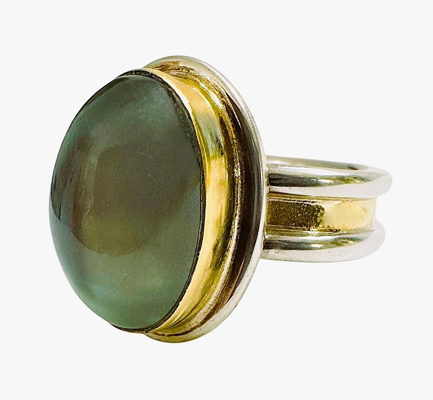 Designer Birgit Kupke-Peyla 22 ct Yellow Gold & Sterling Greenish Moonstone Ring For Sale 1