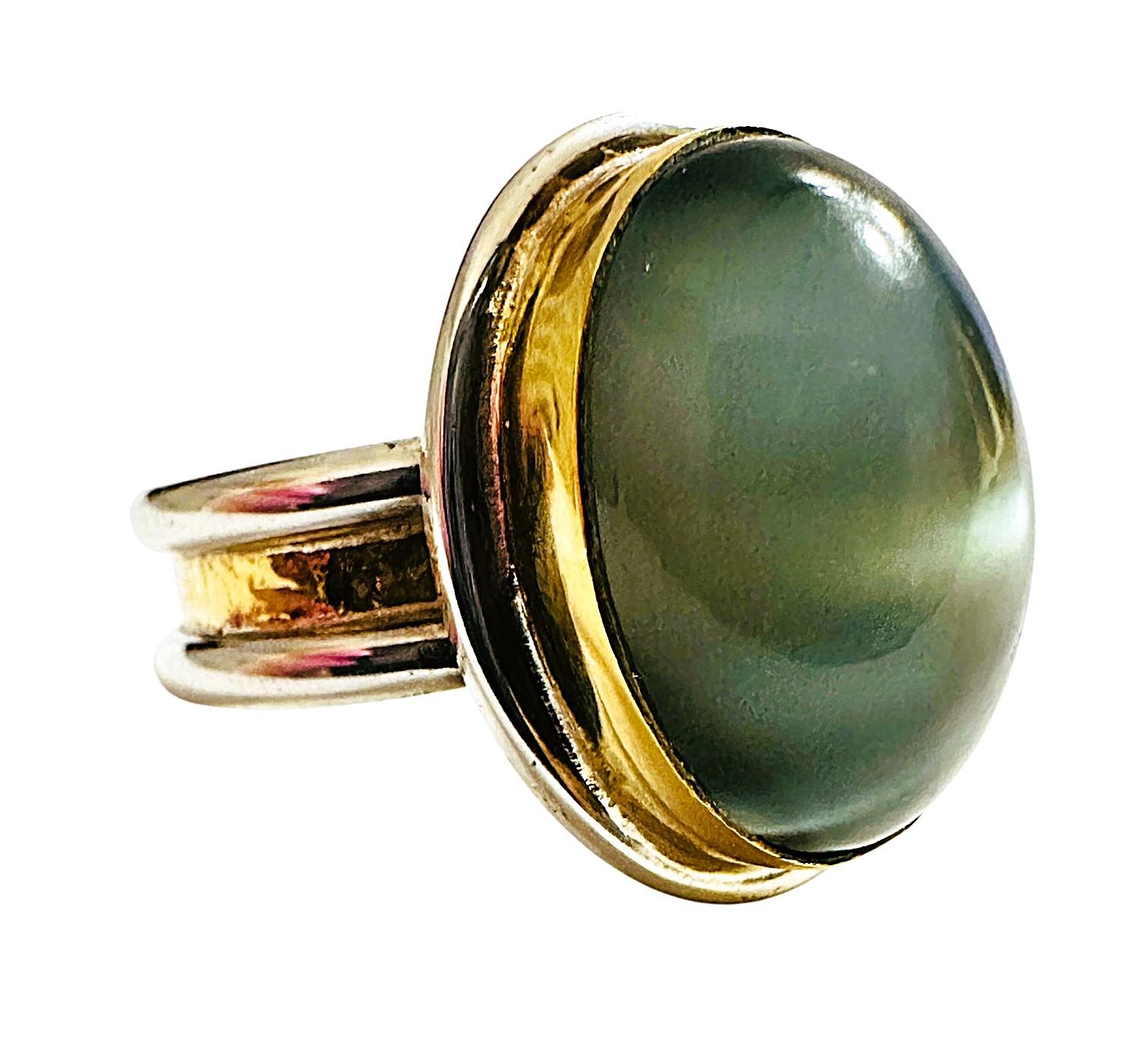 Designer Birgit Kupke-Peyla 22 ct Yellow Gold & Sterling Greenish Moonstone Ring For Sale 2