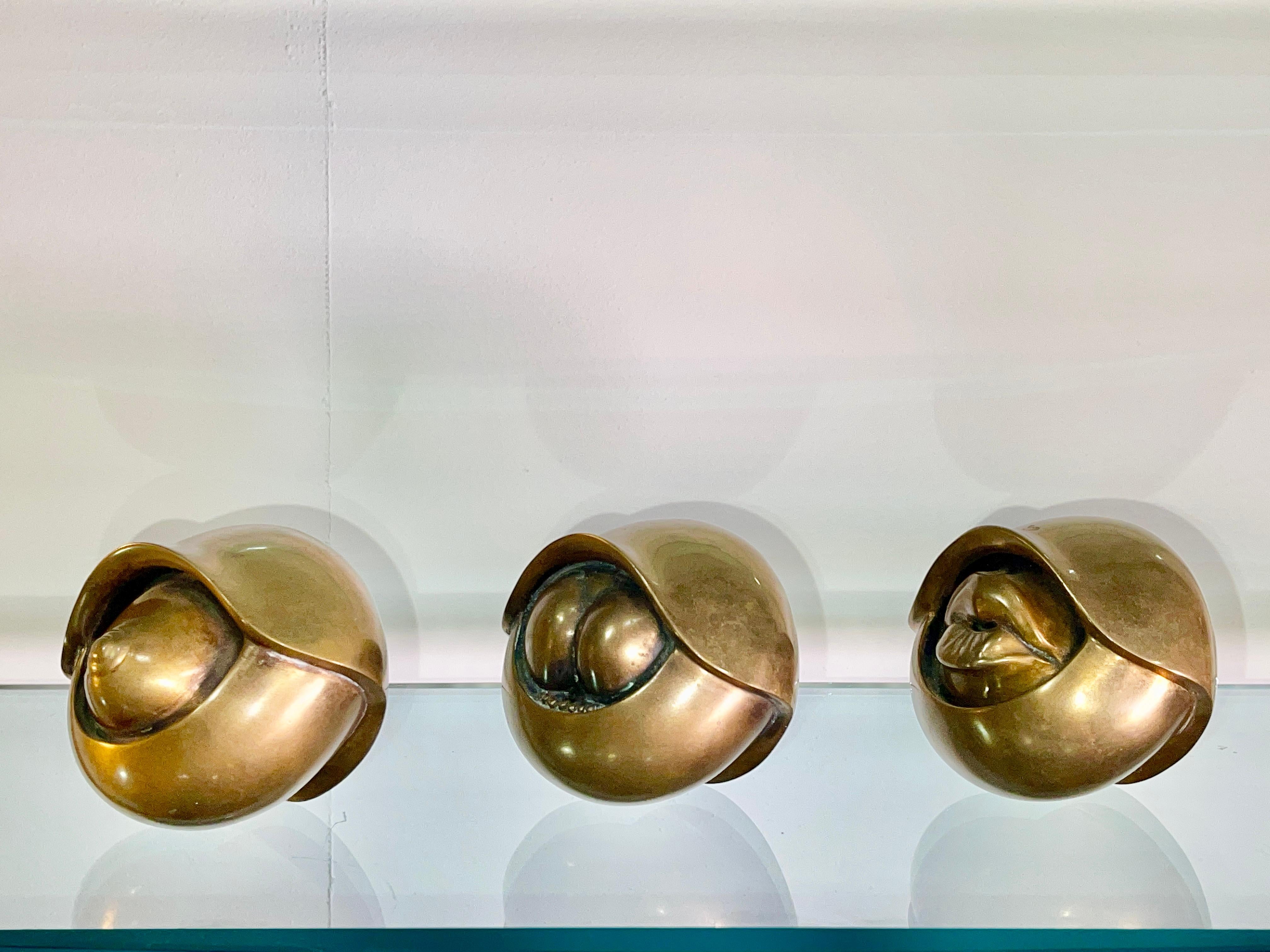 Birgitta Ara, finlandesa (1935 - 2009) Tres esculturas de bronce - Fe, esperanza y amor en venta 3