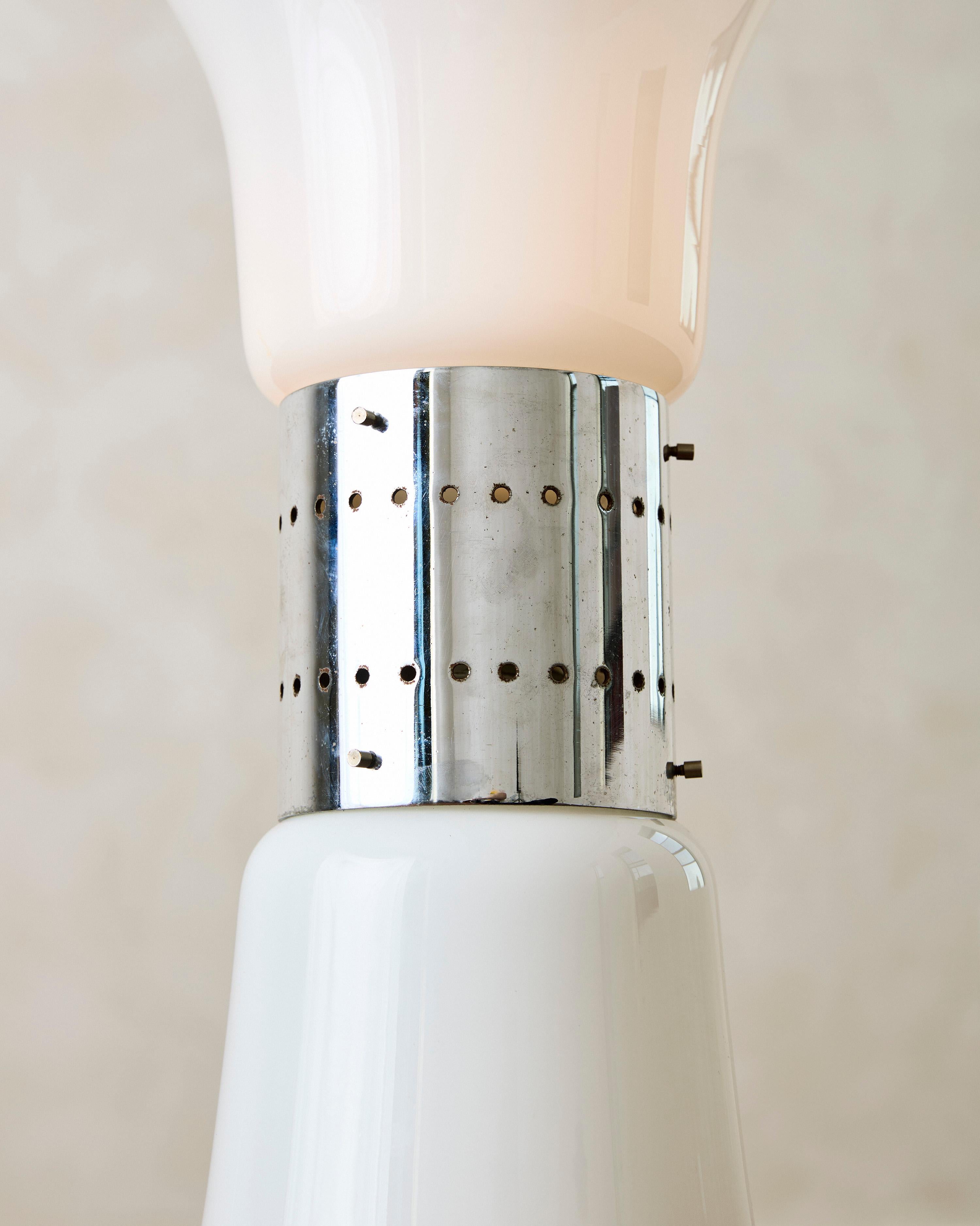 Mid-Century Modern Birillo floor lamp, designed by Carlo Nason for Mazzega featuring opaline Murano