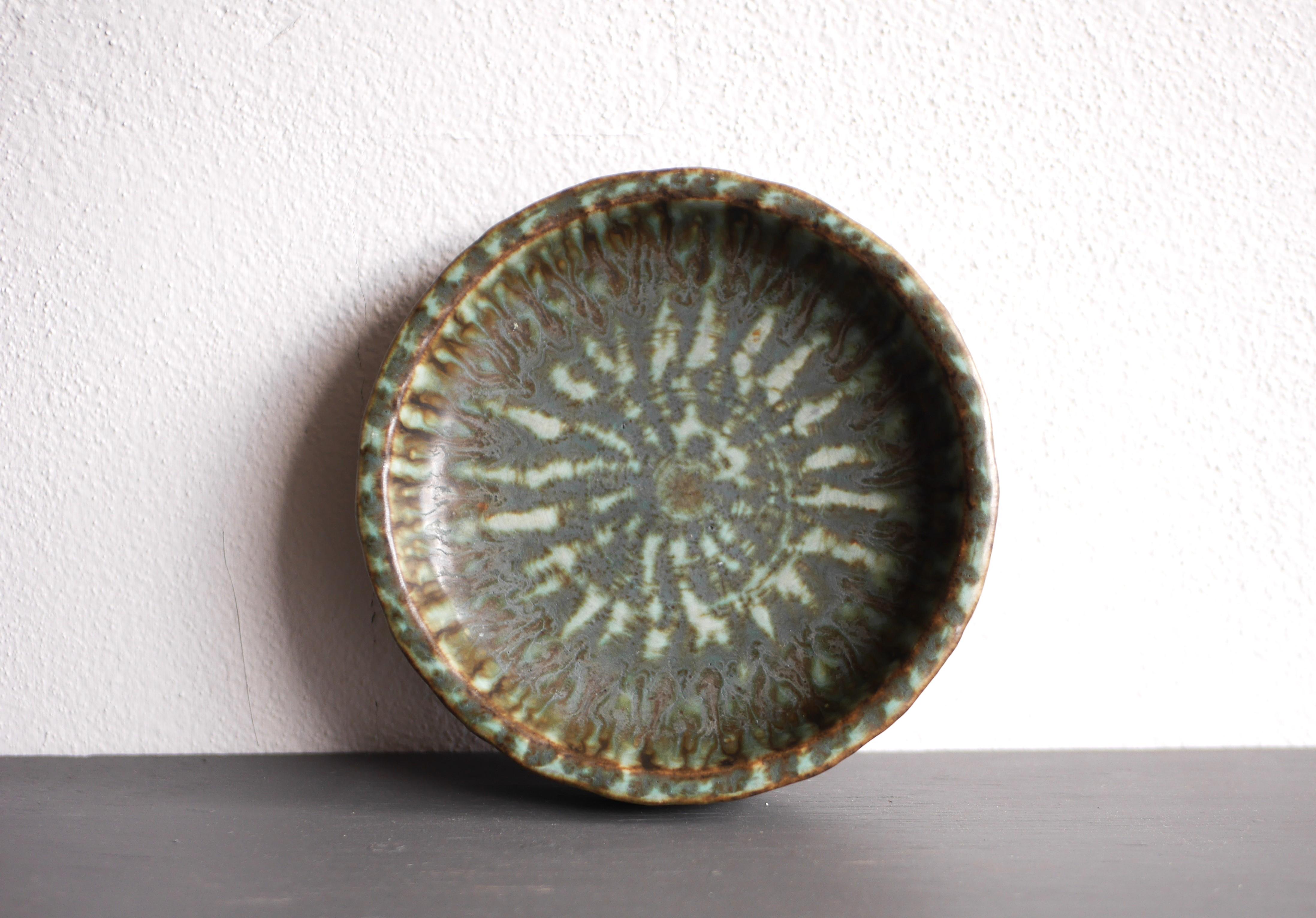 Mid-Century Modern 'Birka' bowl by Gunnar Nylund, Scandinavian Art pottery from Rörstrand, Sweden. For Sale