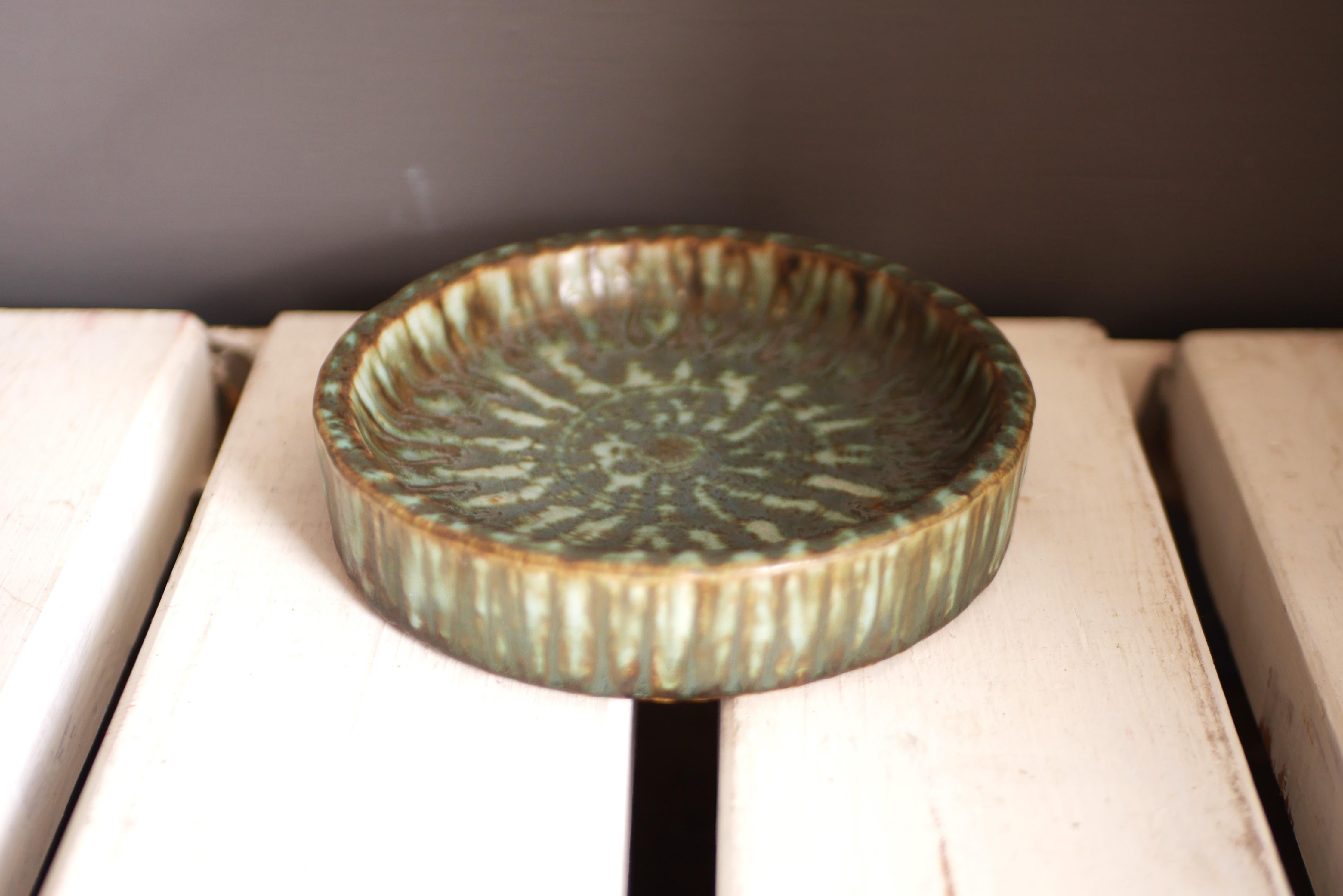 Mid-20th Century 'Birka' bowl by Gunnar Nylund, Scandinavian Art pottery from Rörstrand, Sweden. For Sale