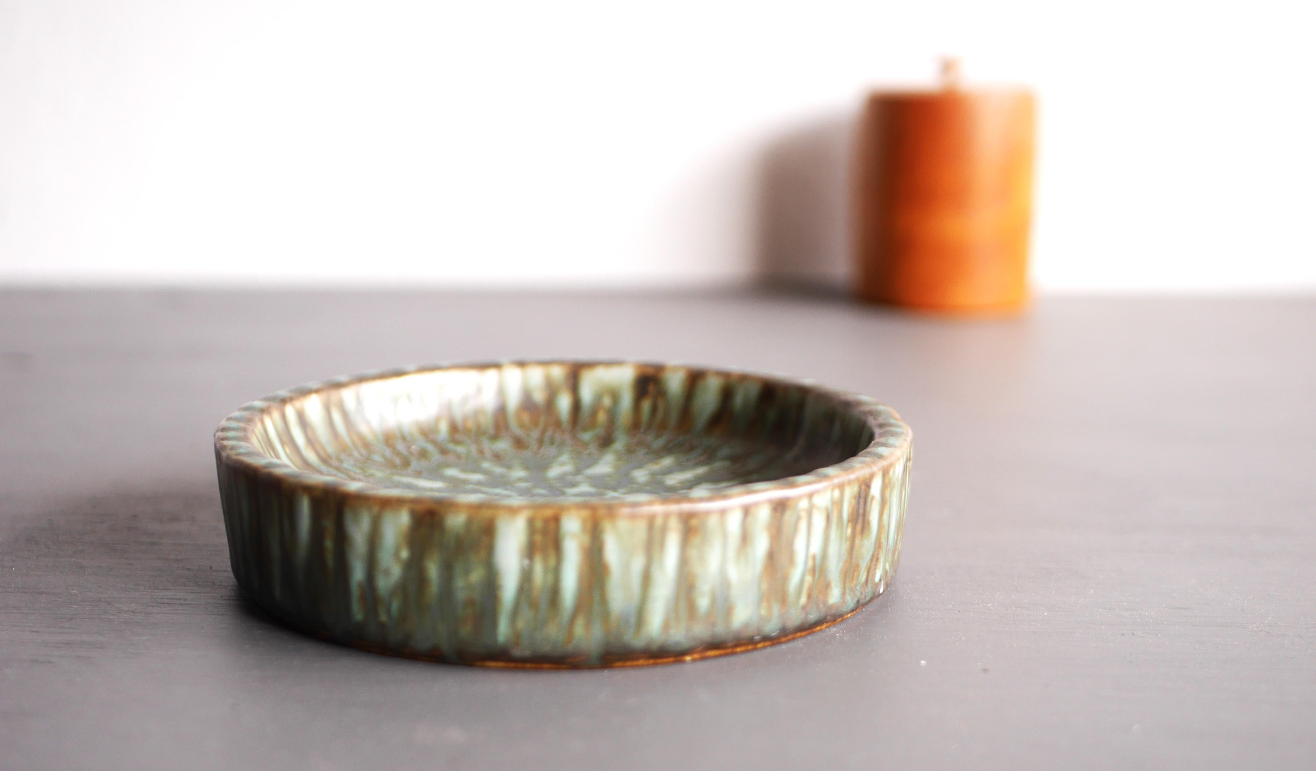 Ceramic 'Birka' bowl by Gunnar Nylund, Scandinavian Art pottery from Rörstrand, Sweden. For Sale