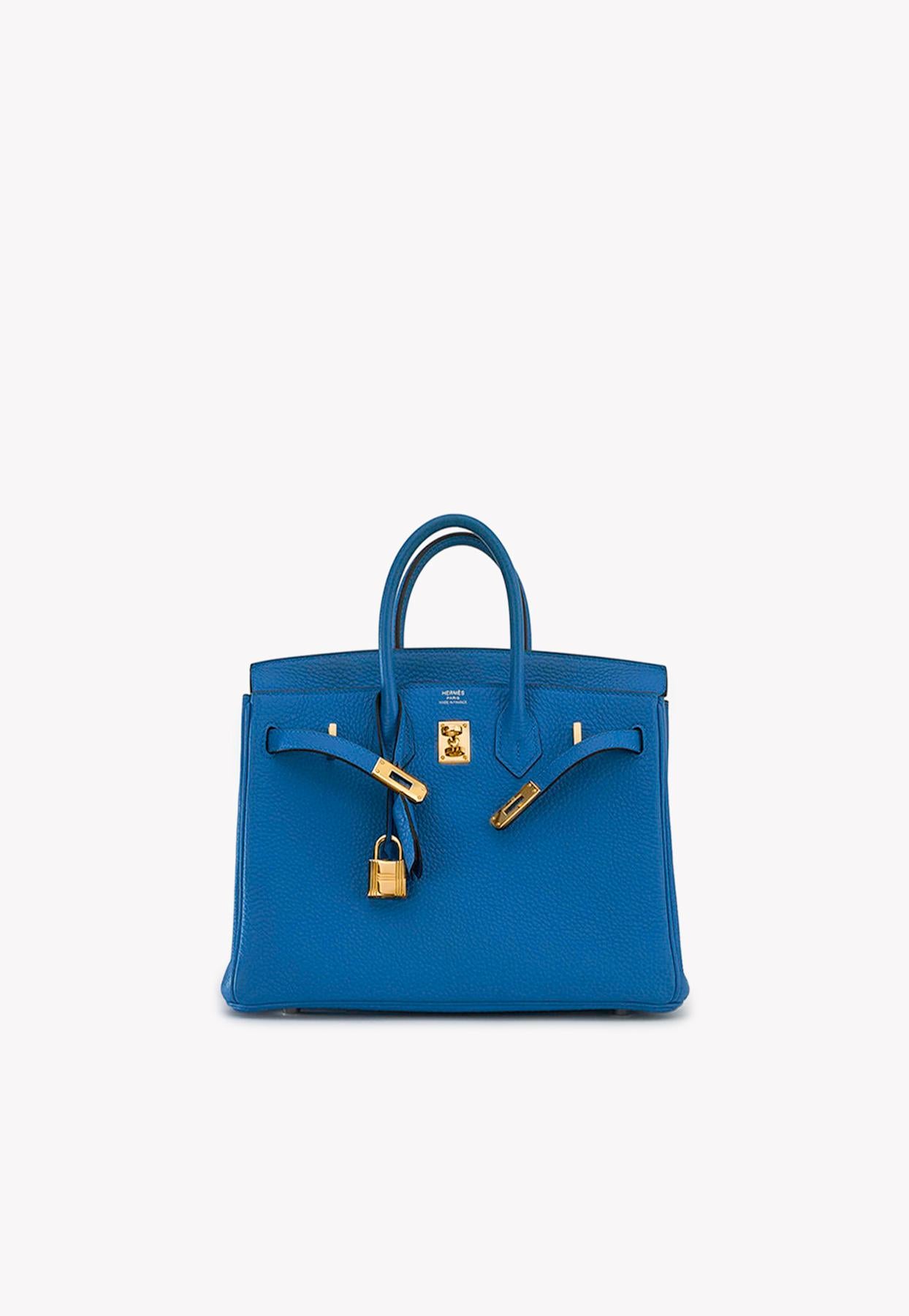 Women's Birkin 25 Top Handle Bag in Bleu Zanzibar Togo with Gold Hardware For Sale