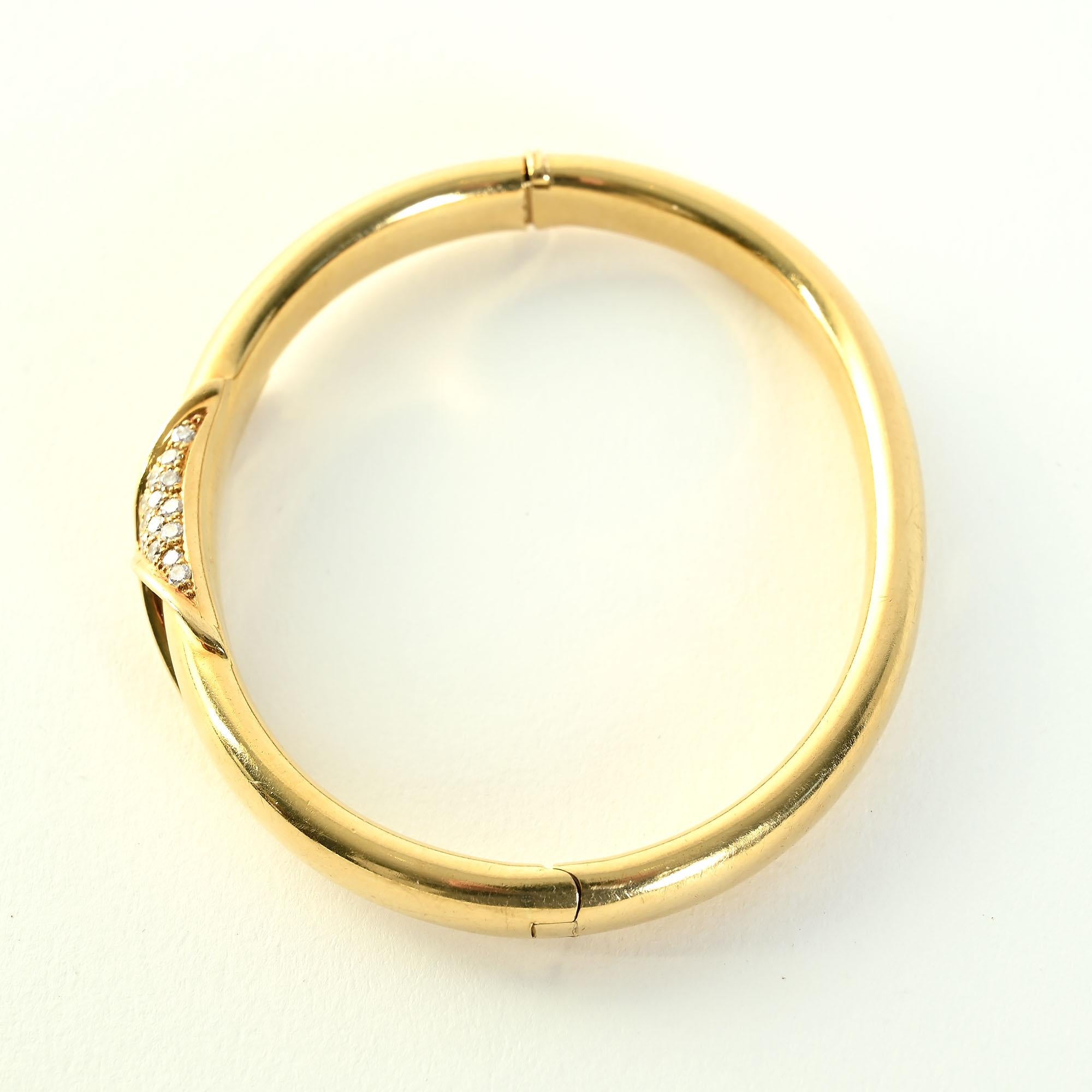 Moderne Bracelet jonc Birks en or avec diamants en vente