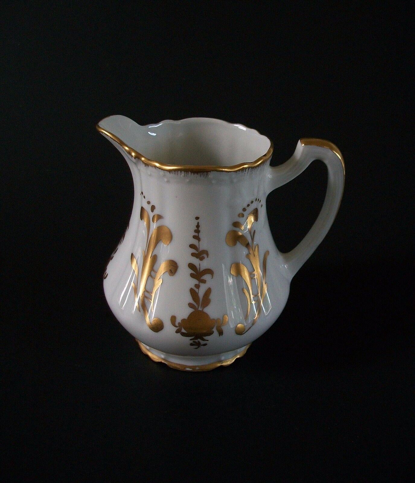 Birks Limoges, Gilt Porcelain Cream/Sugar/Tray, France, Mid-20th Century For Sale 3