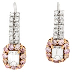 Boucles d'oreilles en platine et 18KRG avec halo de diamants taille émeraude et diamants roses