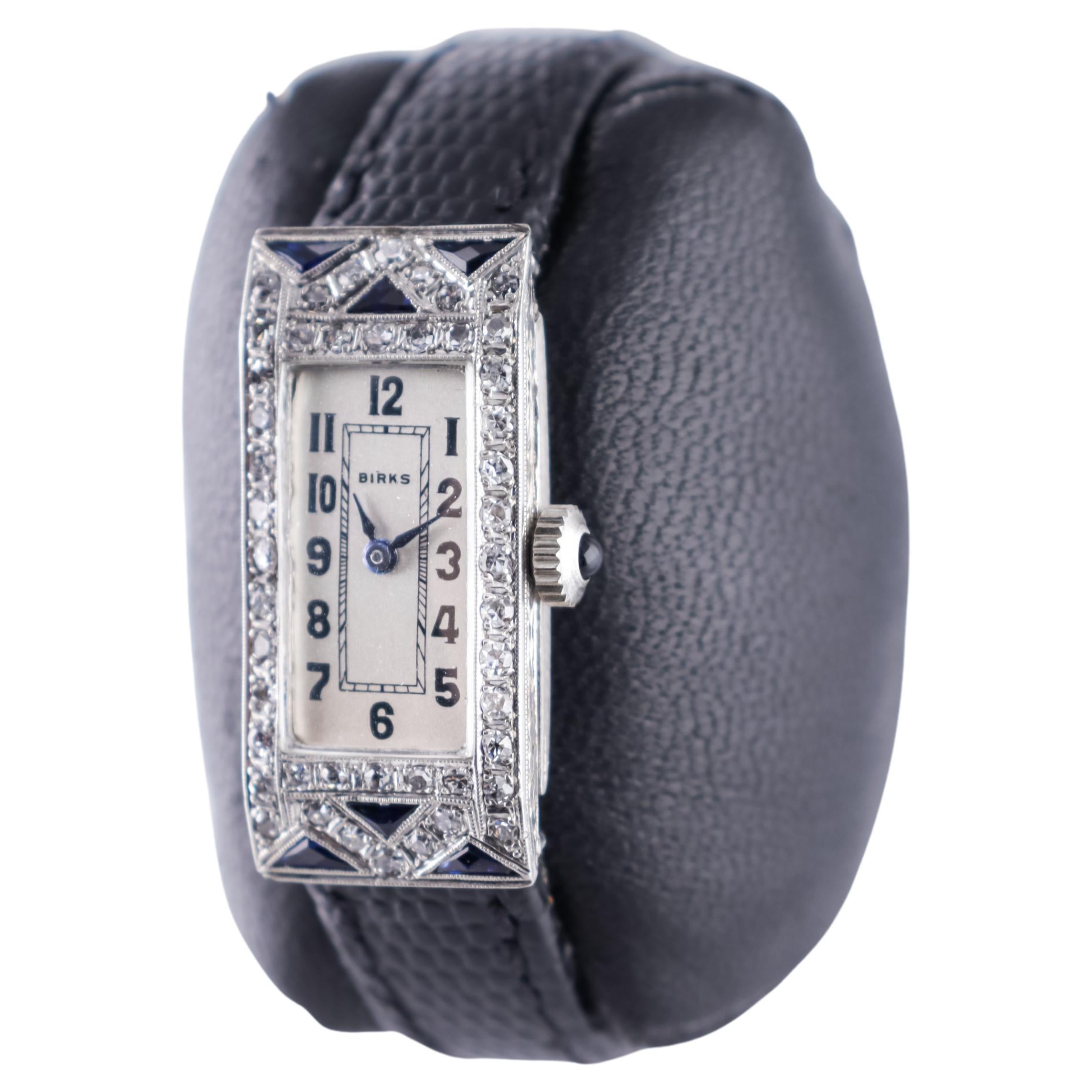 Birks Montre habillée Art déco en platine avec diamants et saphirs pour femmes des années 1940 Pour femmes en vente