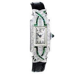 Birks Platin-Diamant-Smaragd Art Deco Dress Watch, circa 1930er Jahre