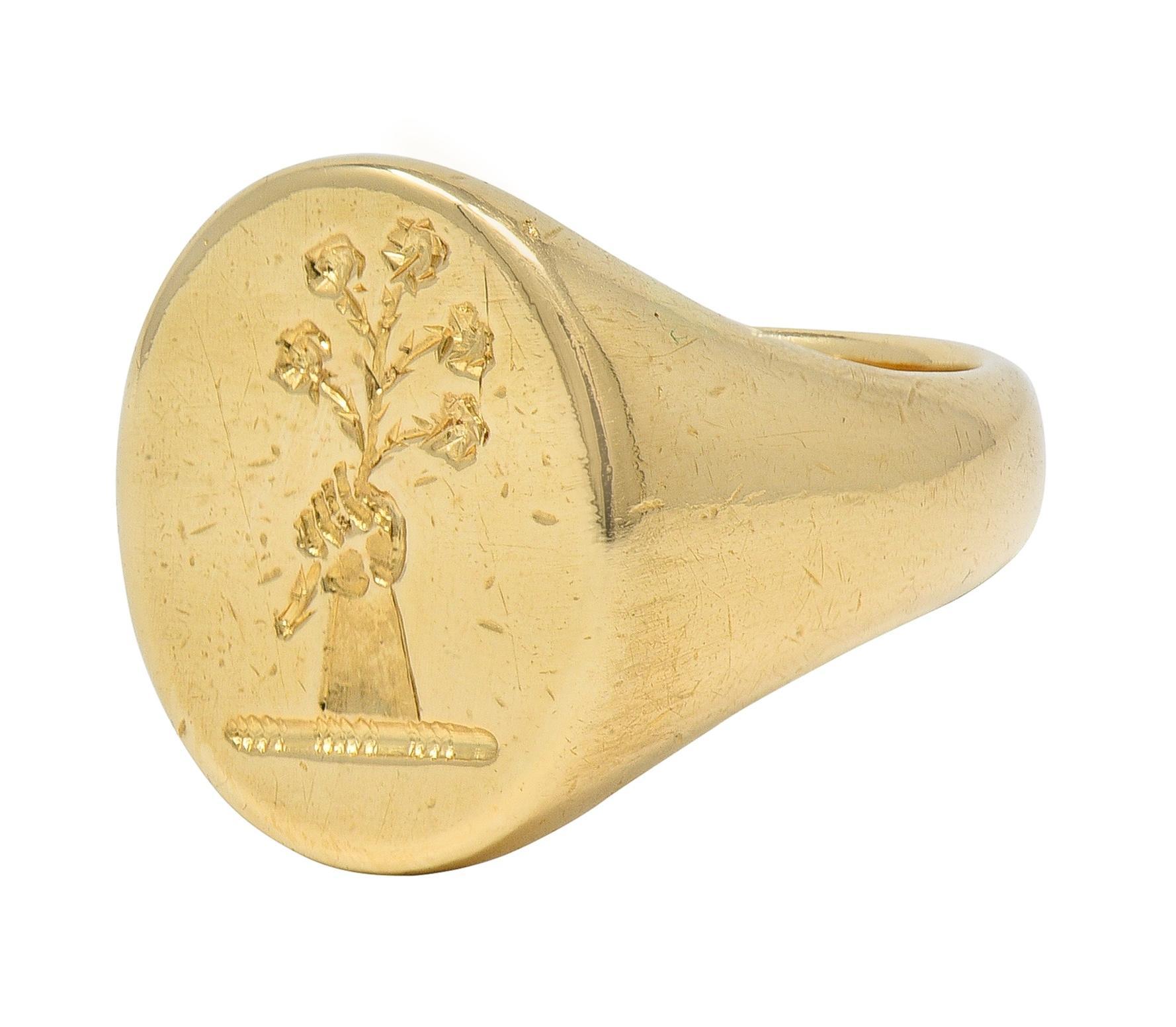 Donna Birks, anello vittoriano in oro giallo 14 carati, antico e unisex, con incisione a rilievo in vendita