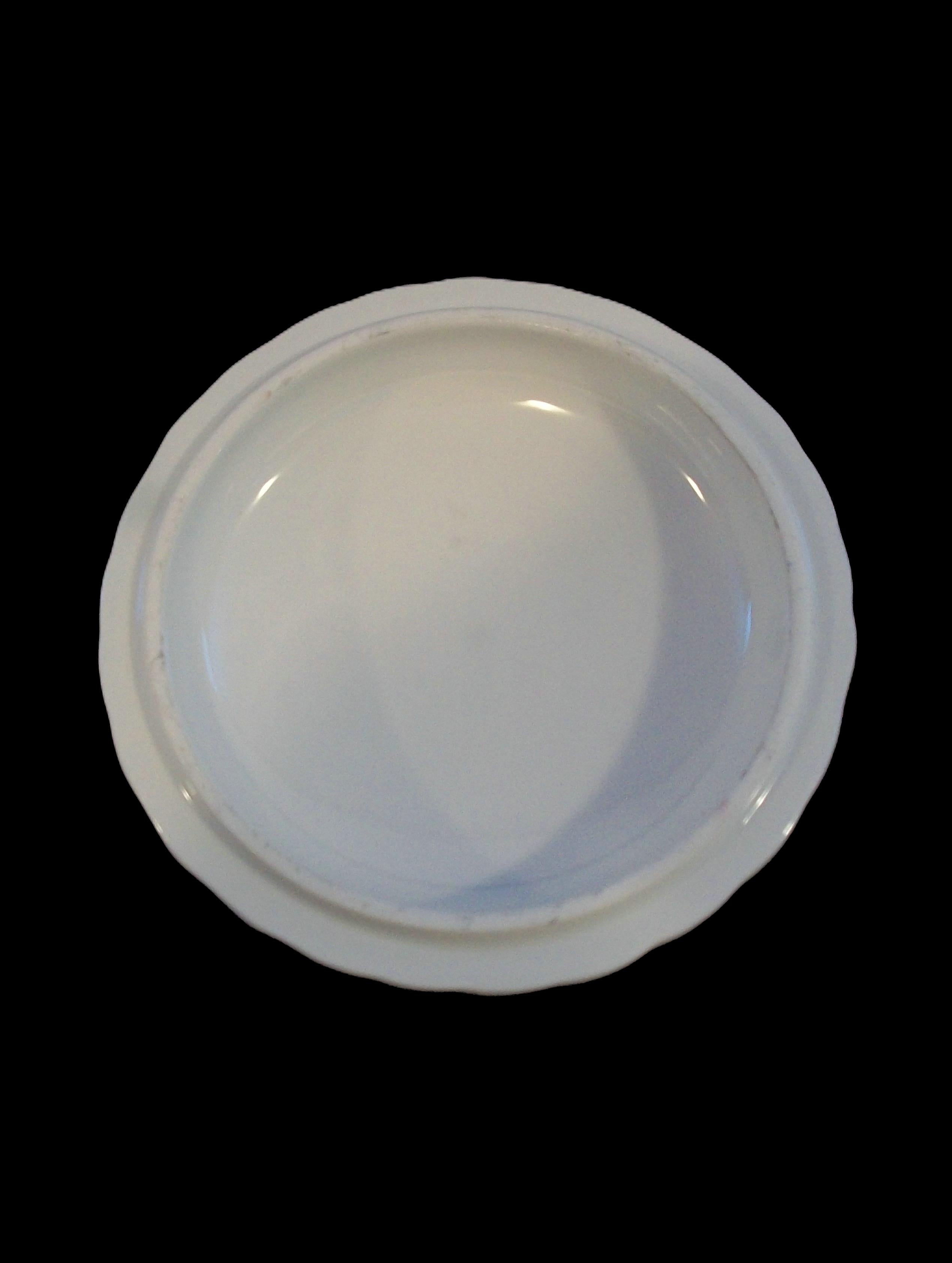 Birks - Scatola e coperchio in maiolica d'epoca - Italia - CIRCA 1980 in vendita 2